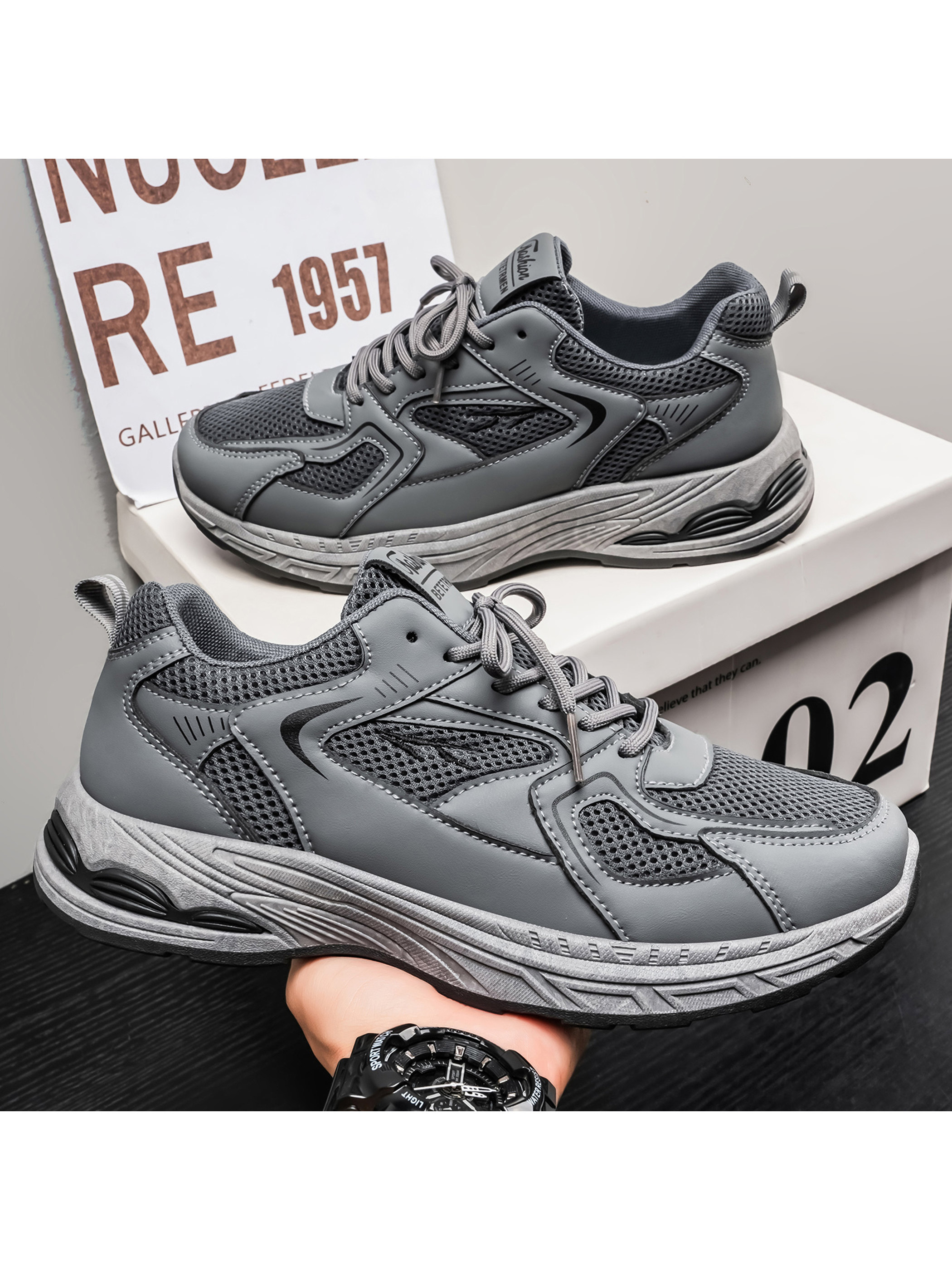 Men PU Textile Lace-Up Sneakers