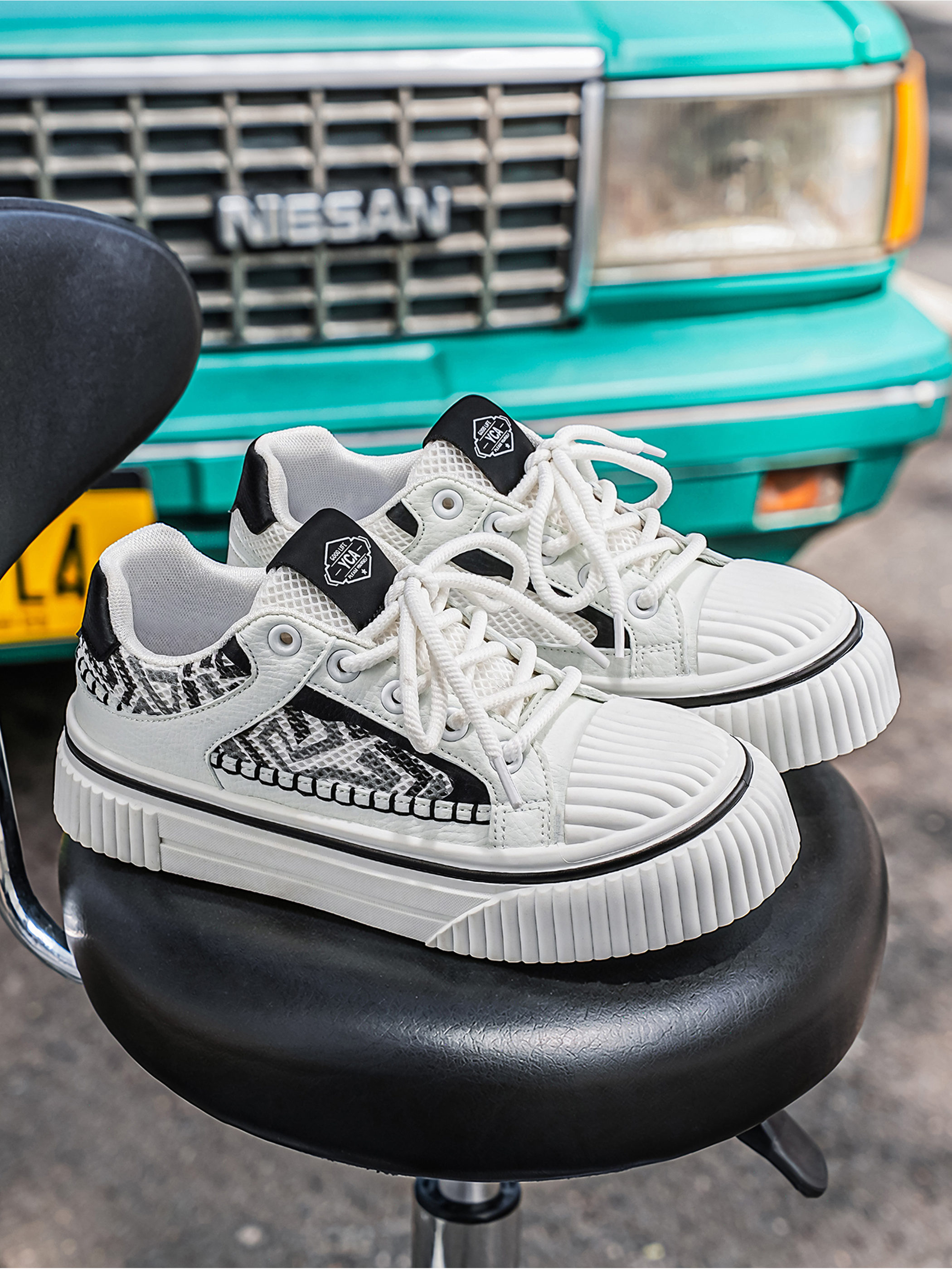 Men PU Textile Platform Lace-Up Sneakers