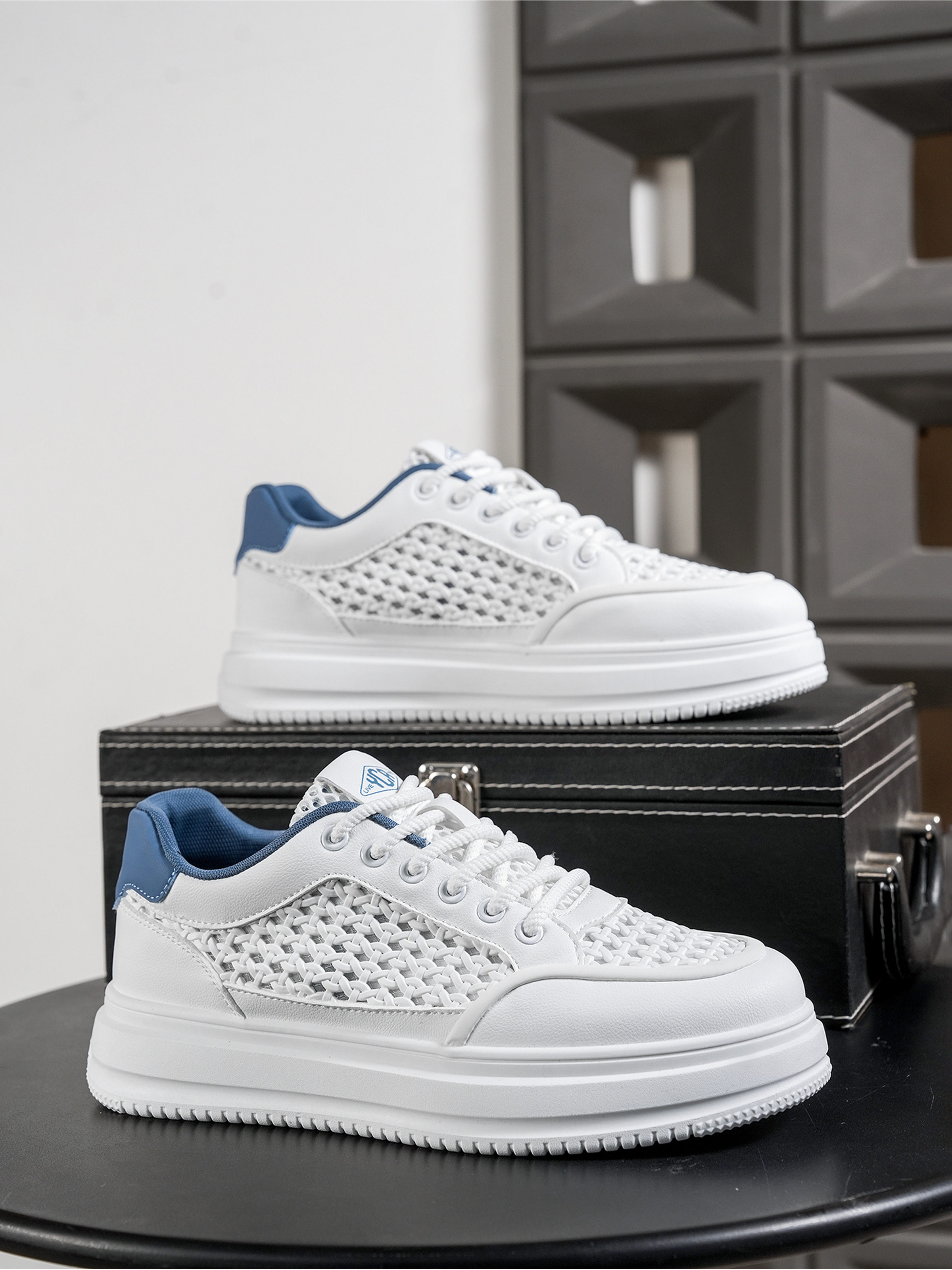 Men PU Textile Platform Lace-Up Sneakers