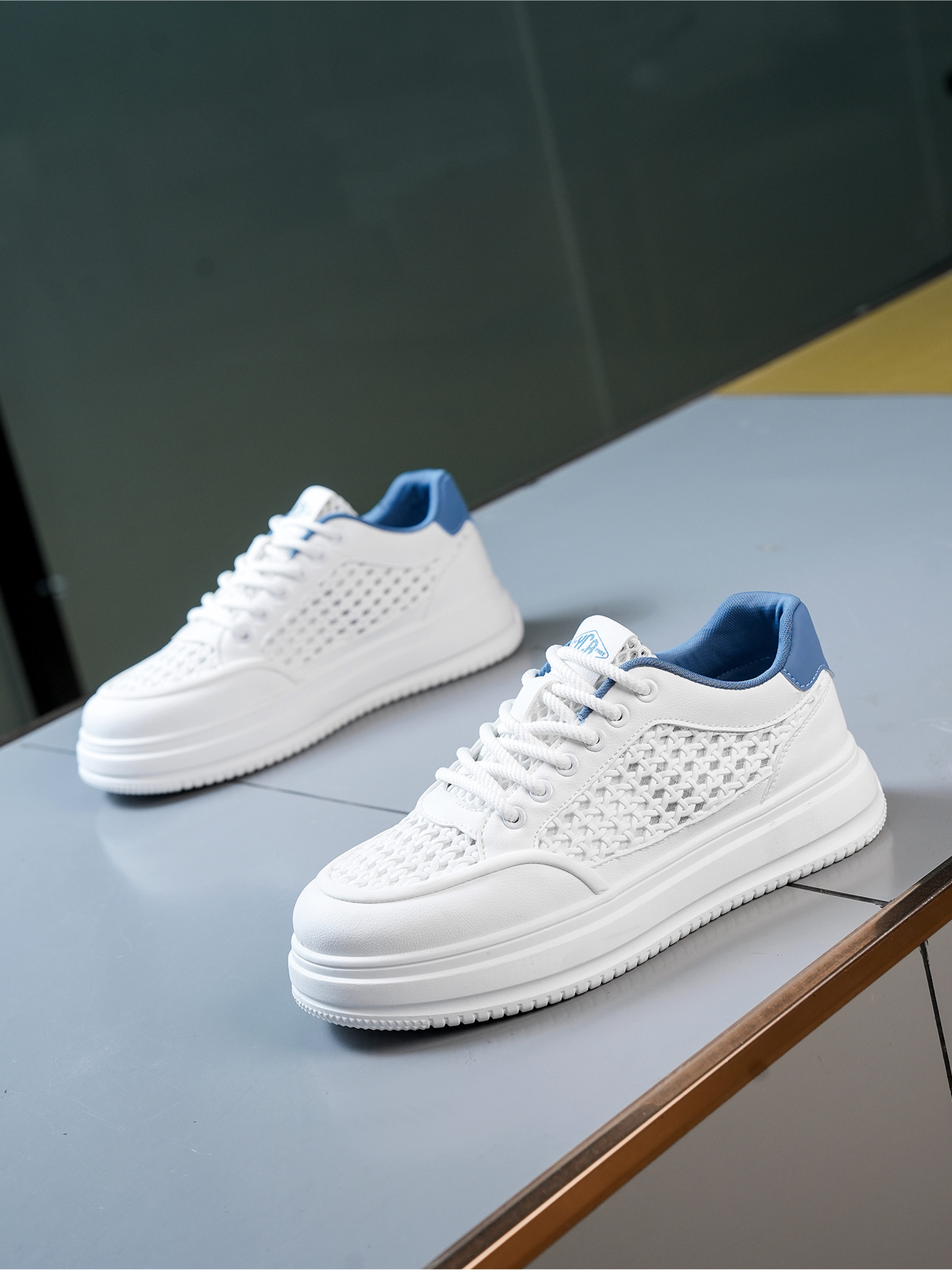 Men PU Textile Platform Lace-Up Sneakers