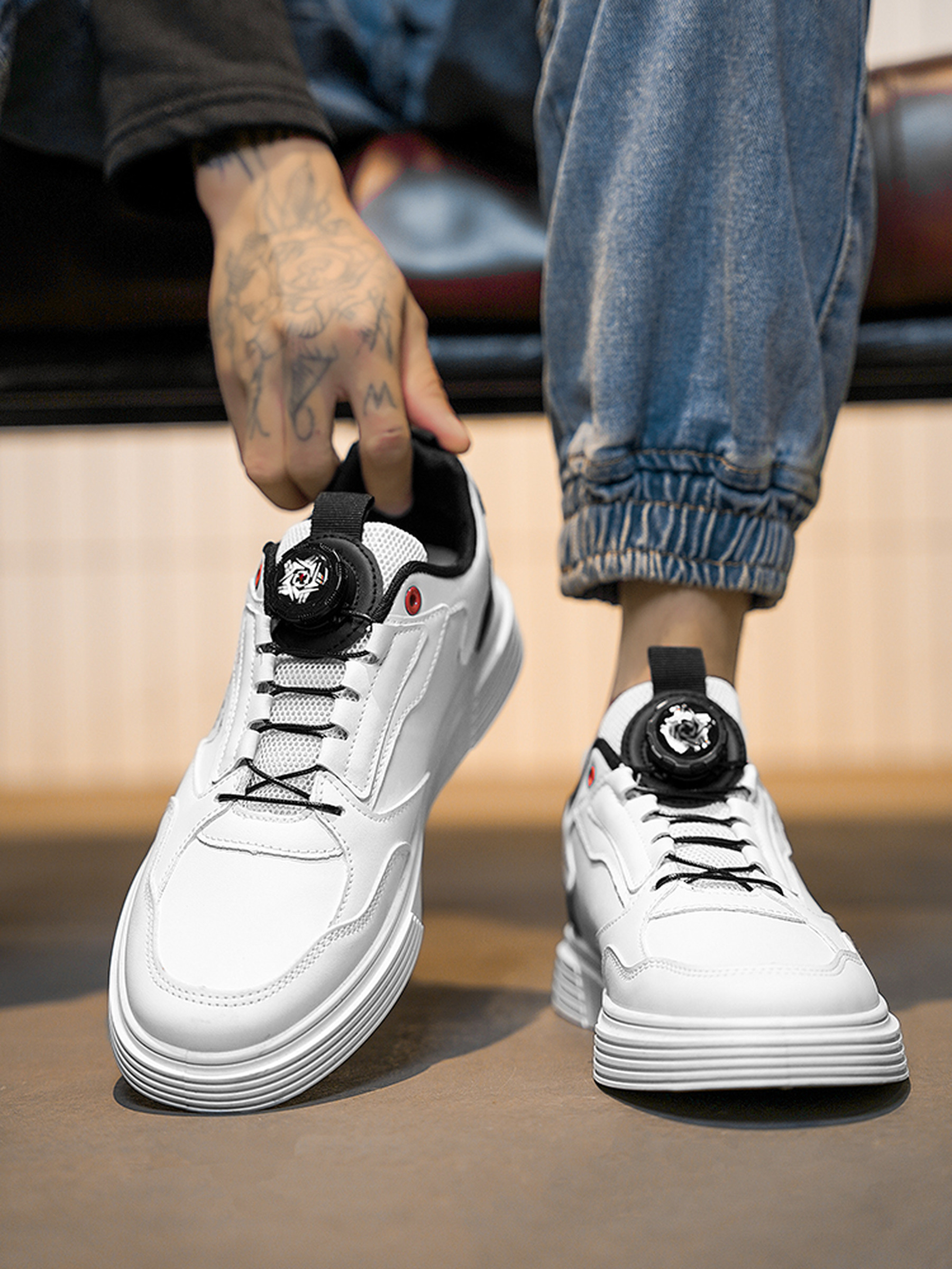 Men PU Lace-Up Sneakers