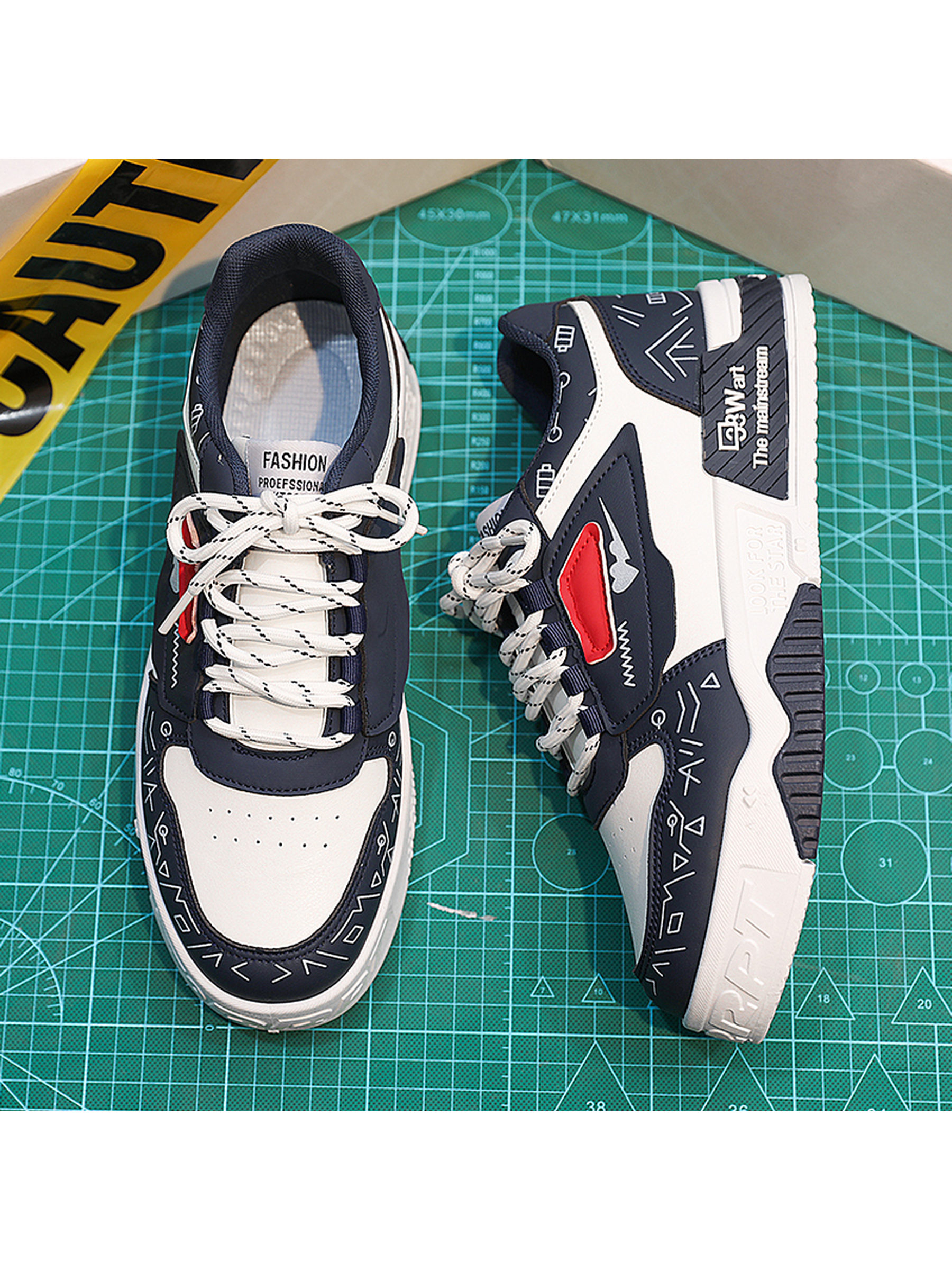 Men PU Lace-Up Sneakers