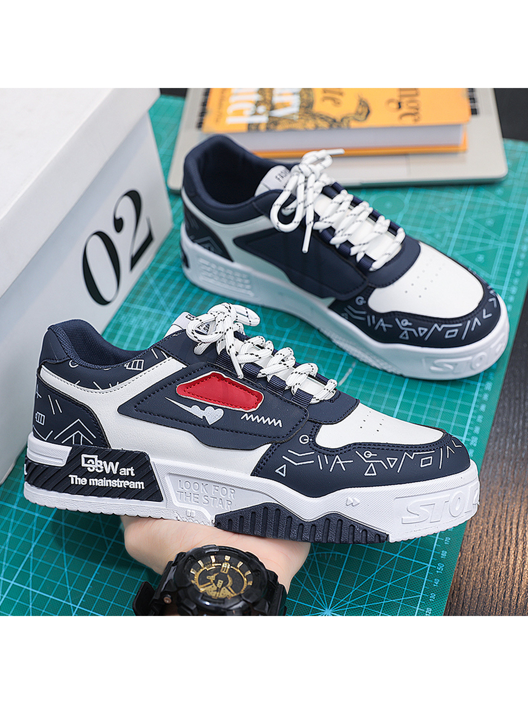 Men PU Lace-Up Sneakers
