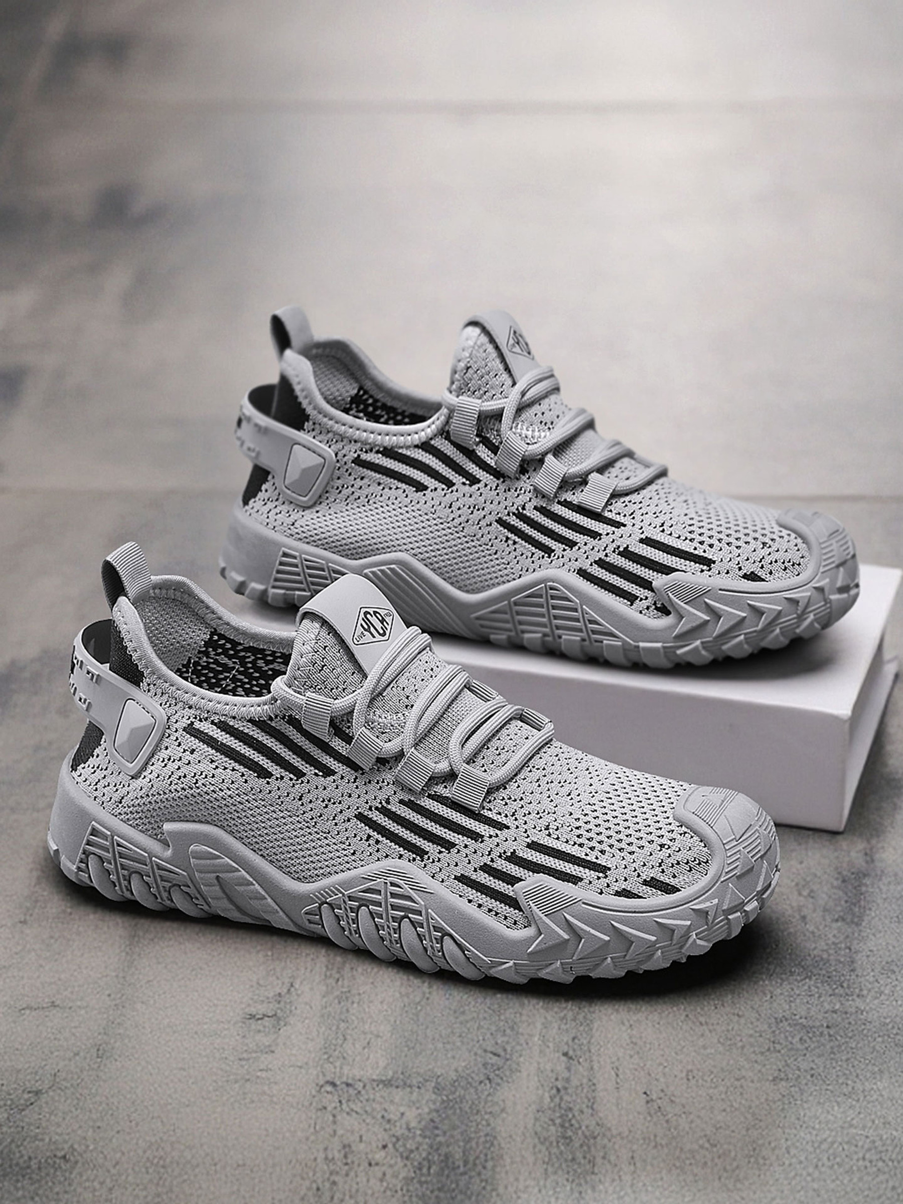 Men Textile Chunky Lace-Up Sneakers