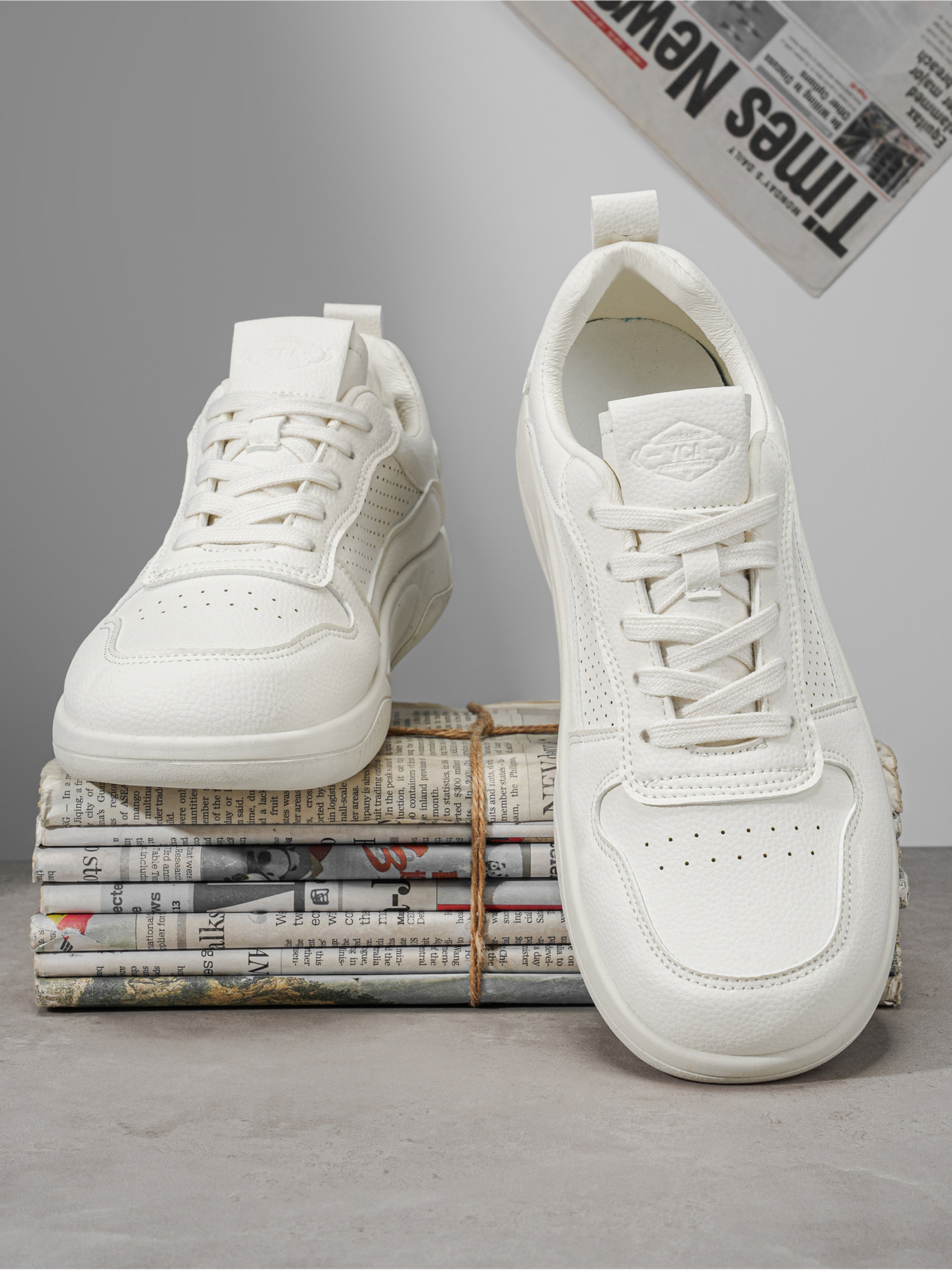 Men PU Lace-Up Sneakers