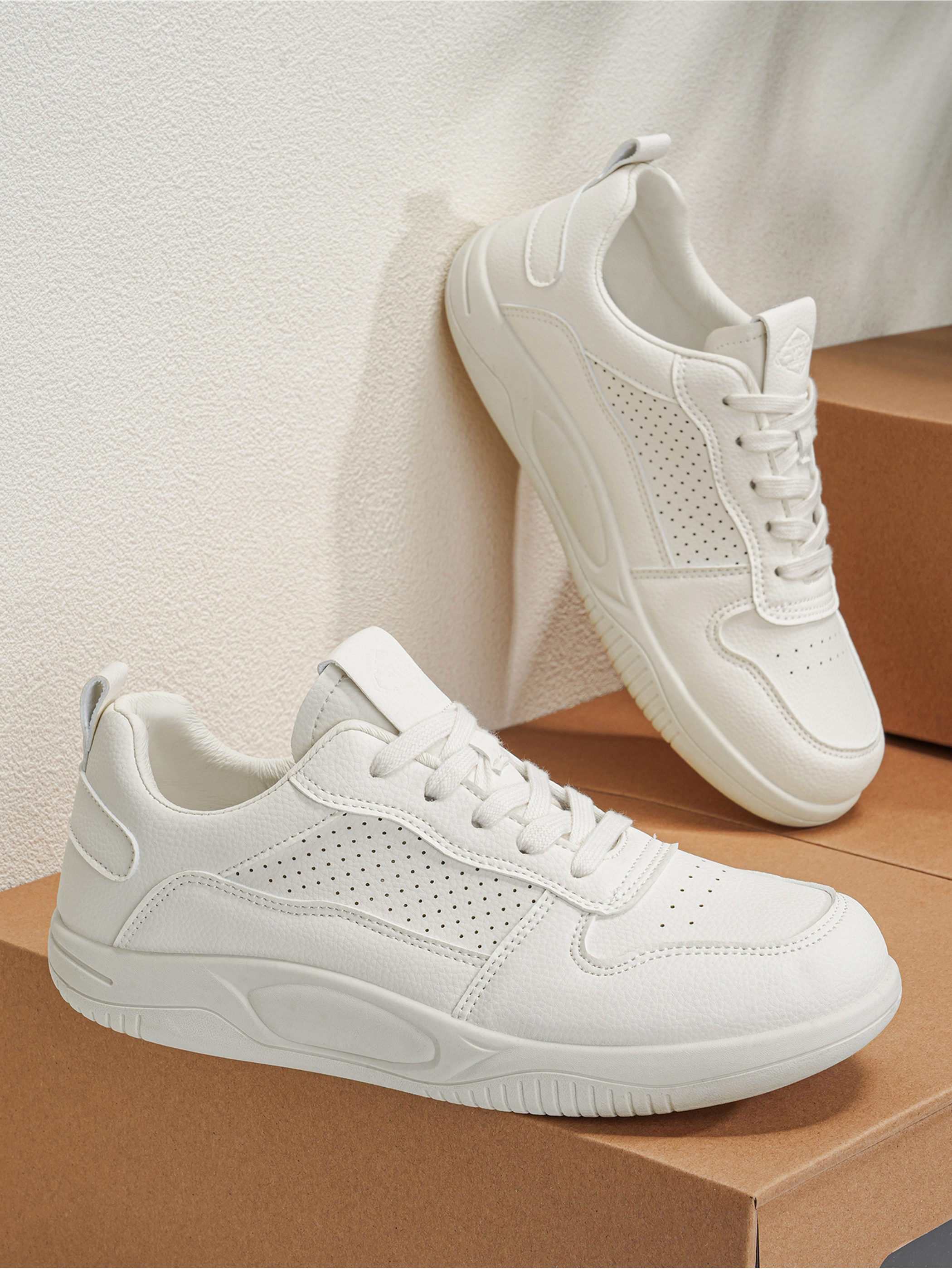 Men PU Lace-Up Sneakers
