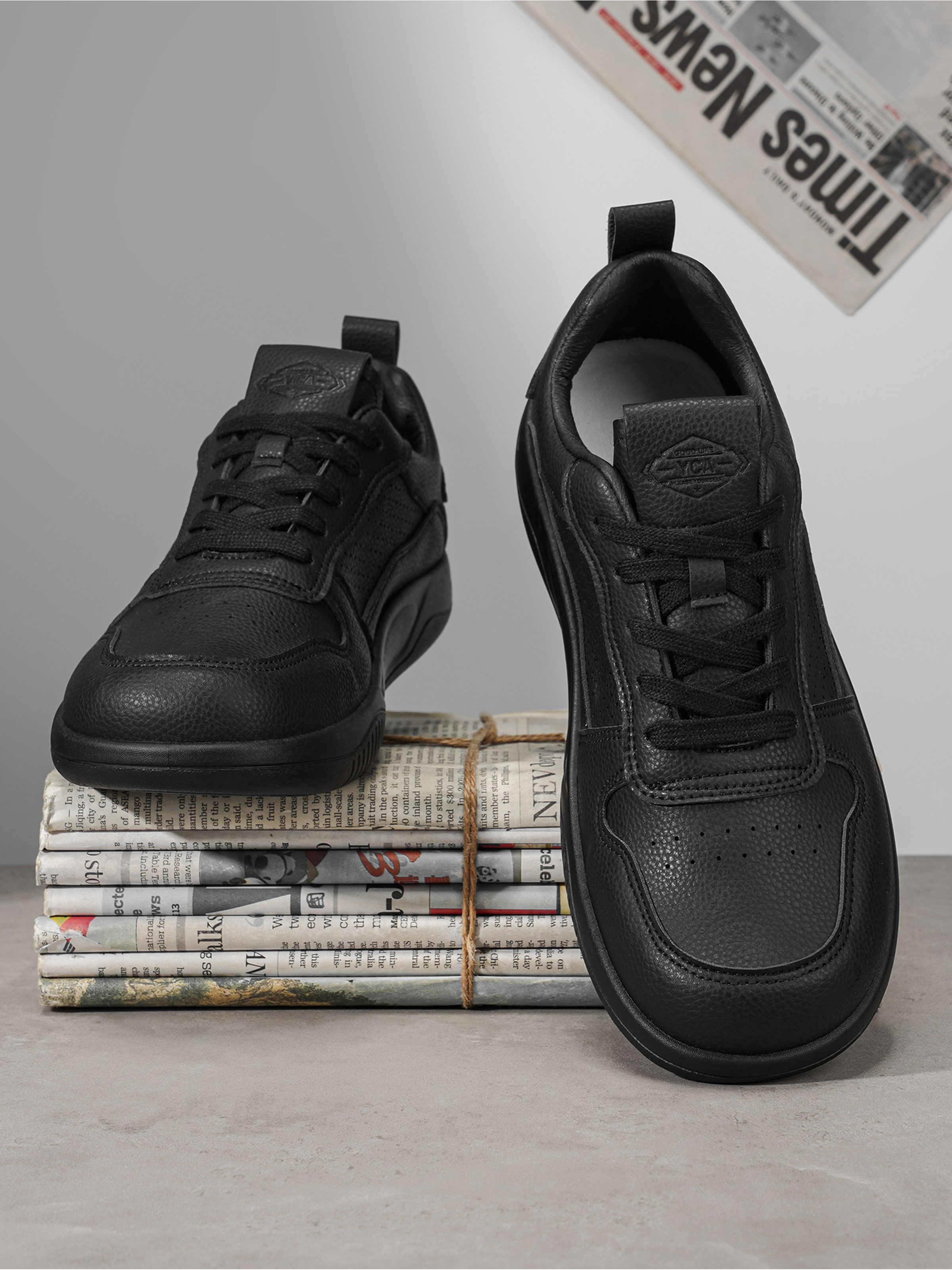 Men PU Lace-Up Sneakers