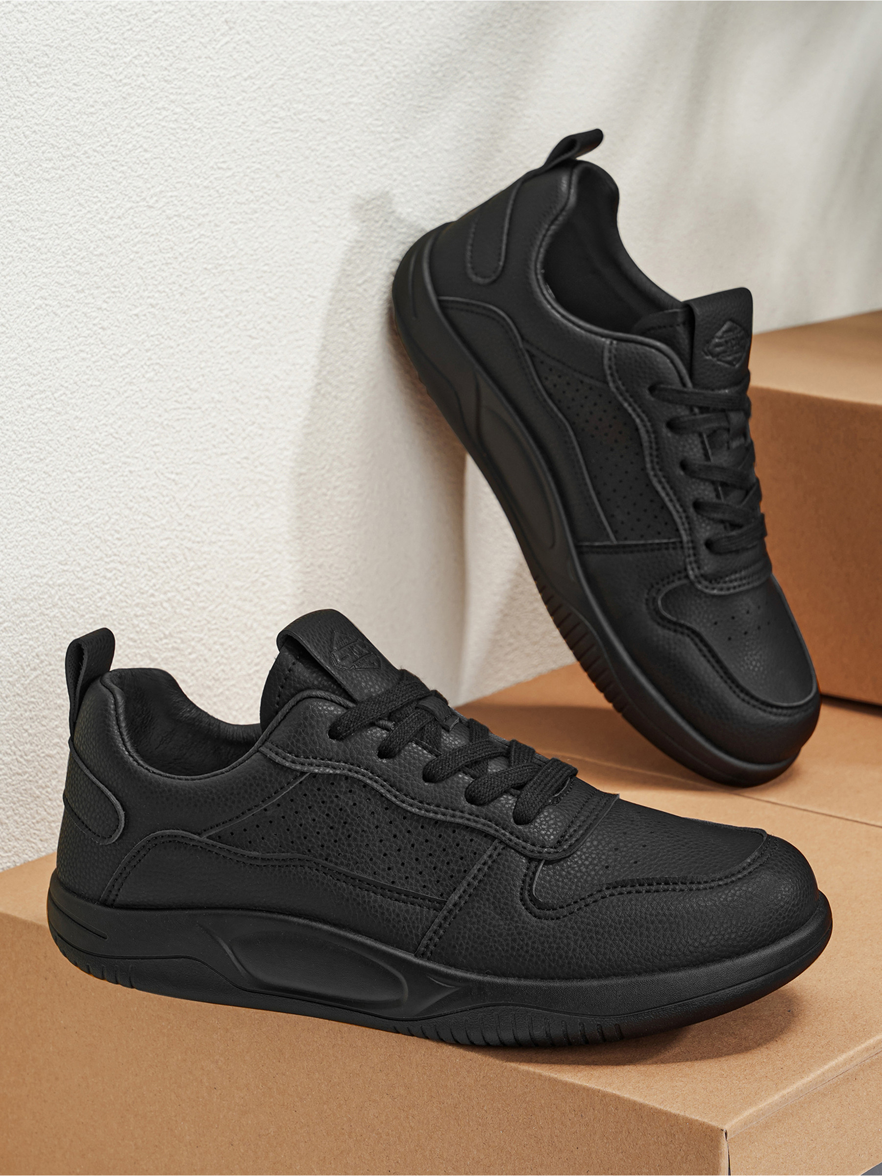 Men PU Lace-Up Sneakers