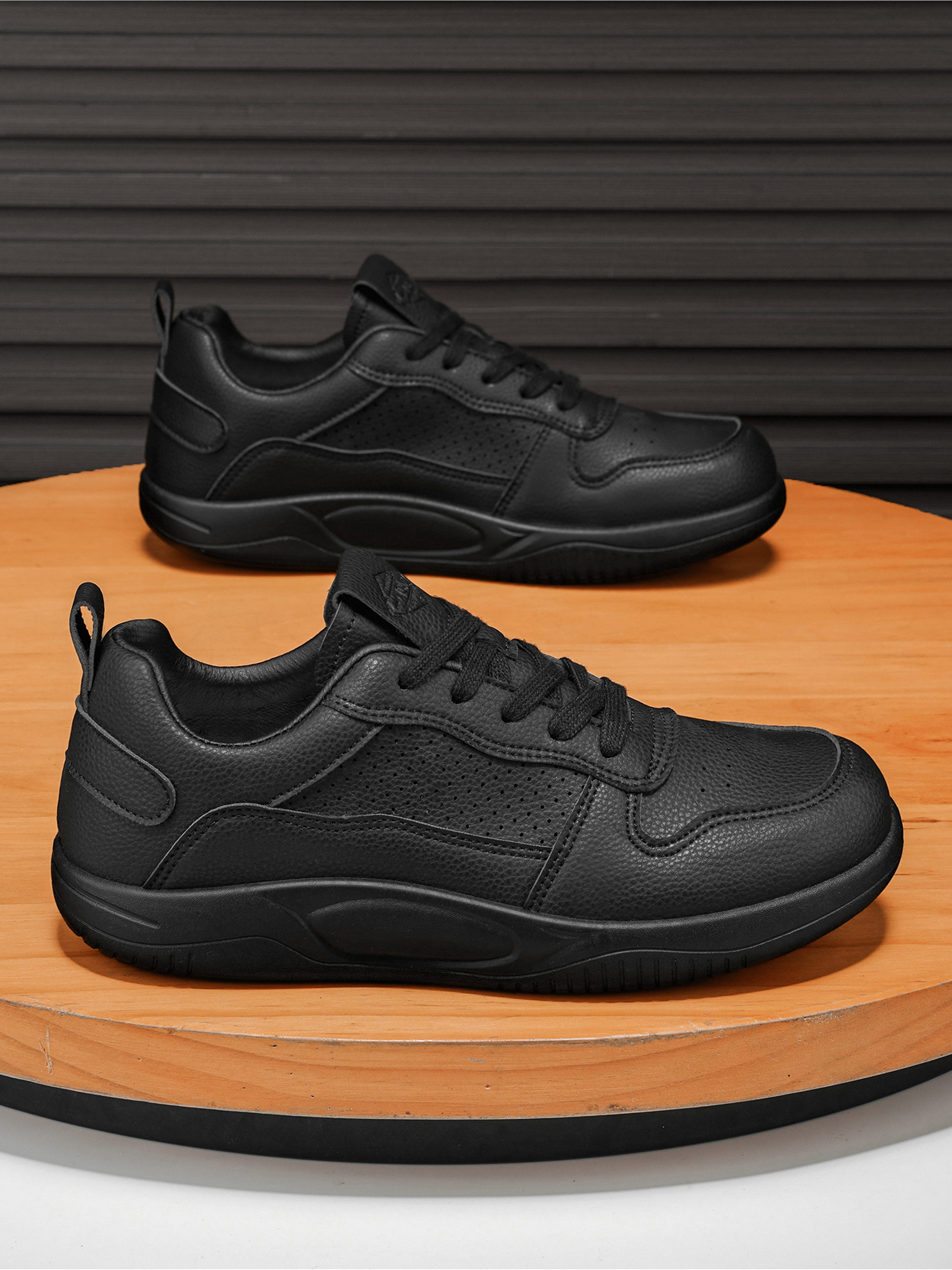 Men PU Lace-Up Sneakers