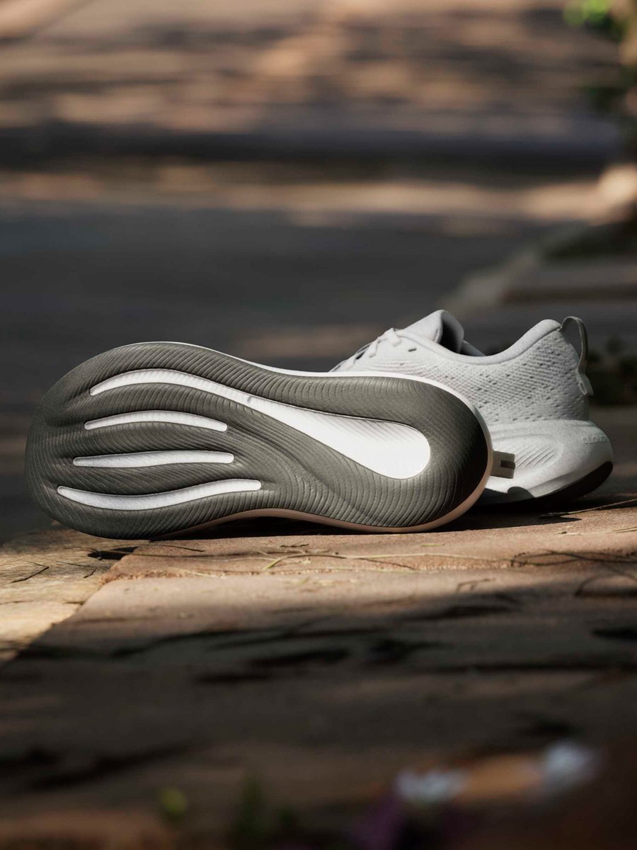 White Response Pace Running Shoes