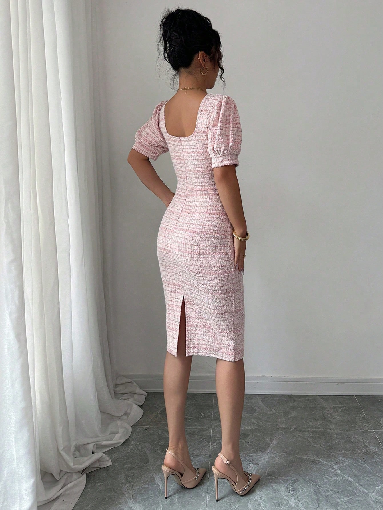 Light Pink Striped Bodycon Knee-Length Dress with Short Sleeves