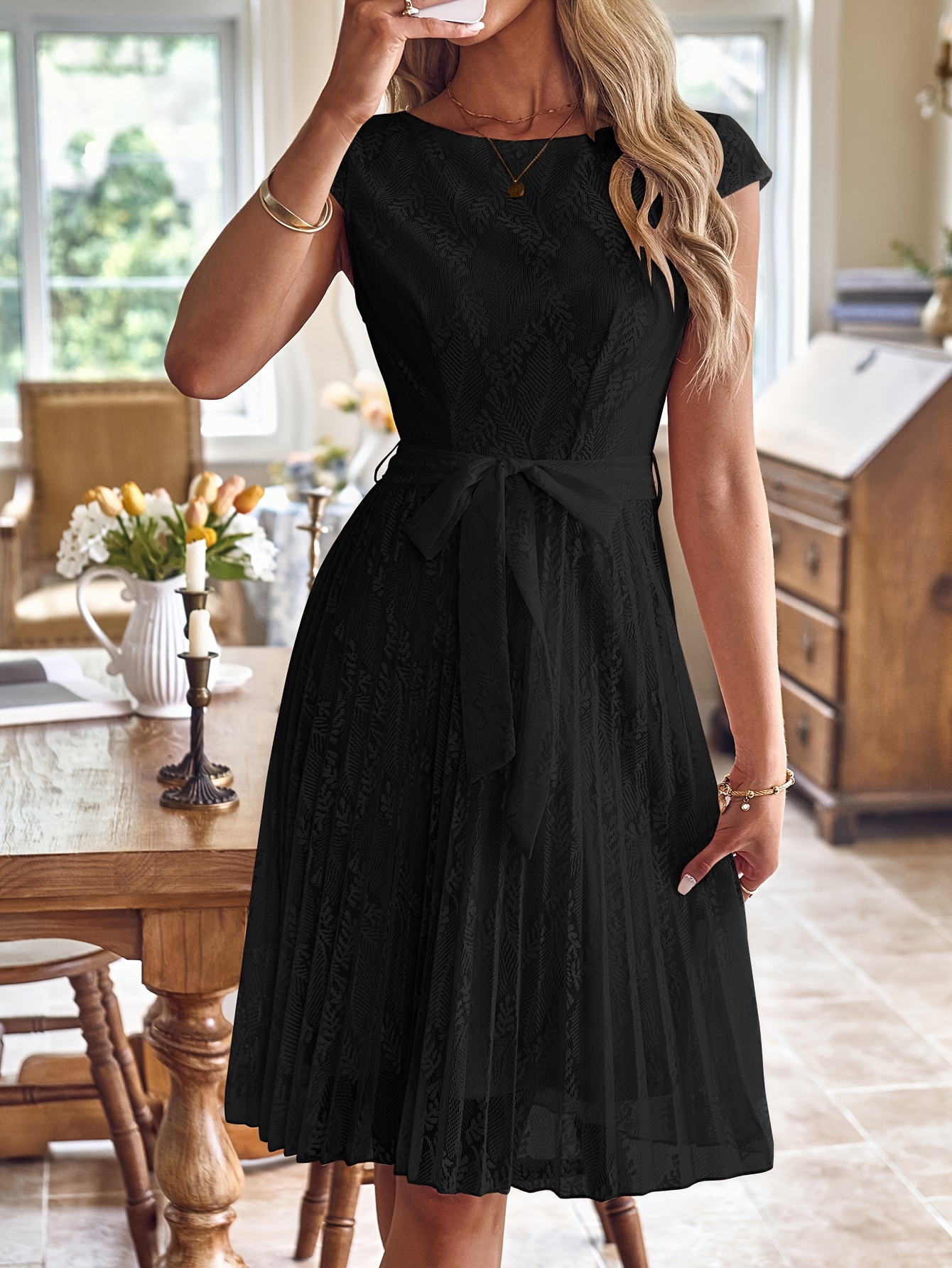 Black Lace A-Line Knee-Length Dress with Short Sleeves