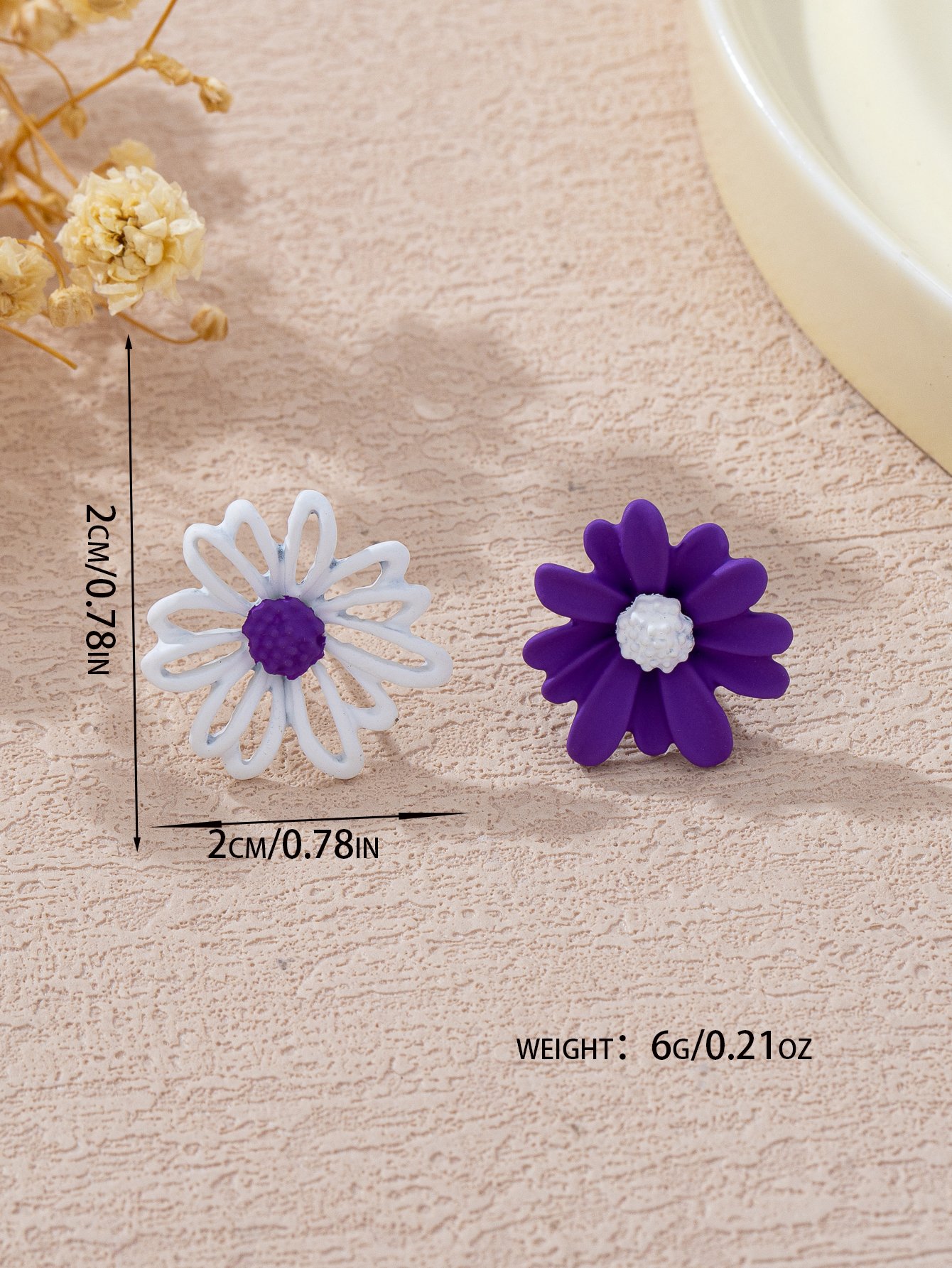 Multi-Color Daisy Stud Earrings for Everyday Wear.