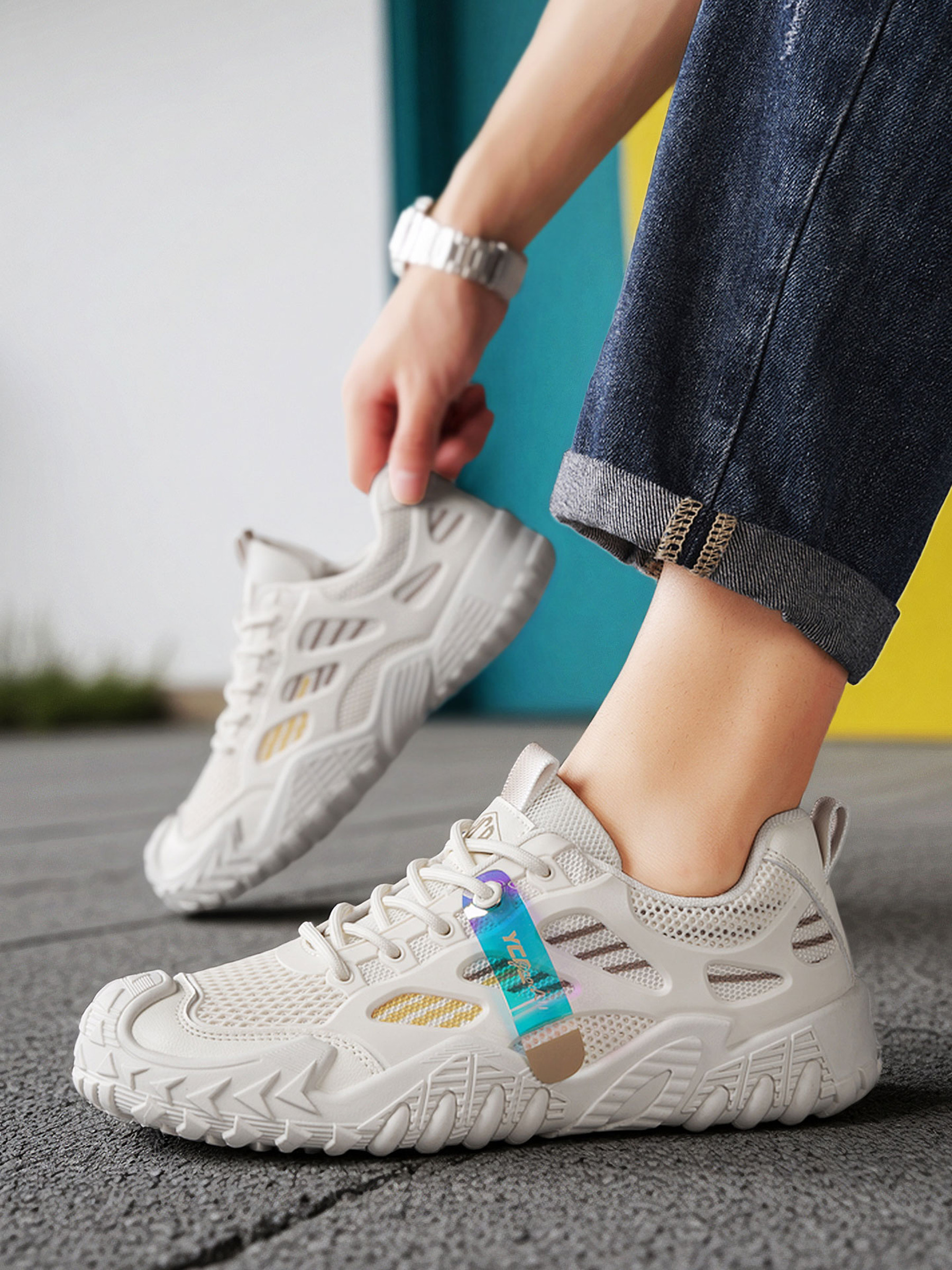 Men Mesh Lace-Up Casual Sneakers