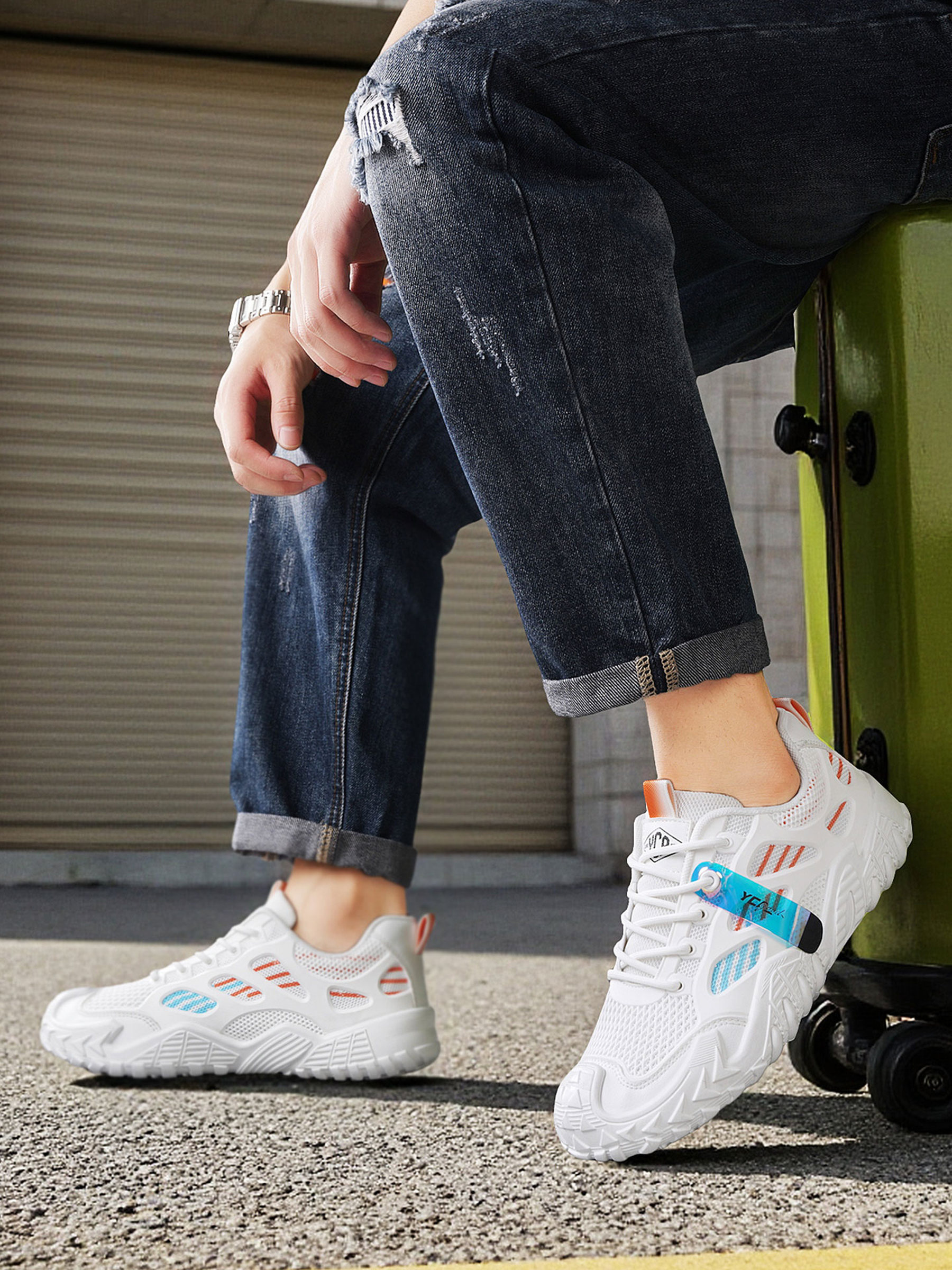 Men Mesh Lace-Up Casual Sneakers
