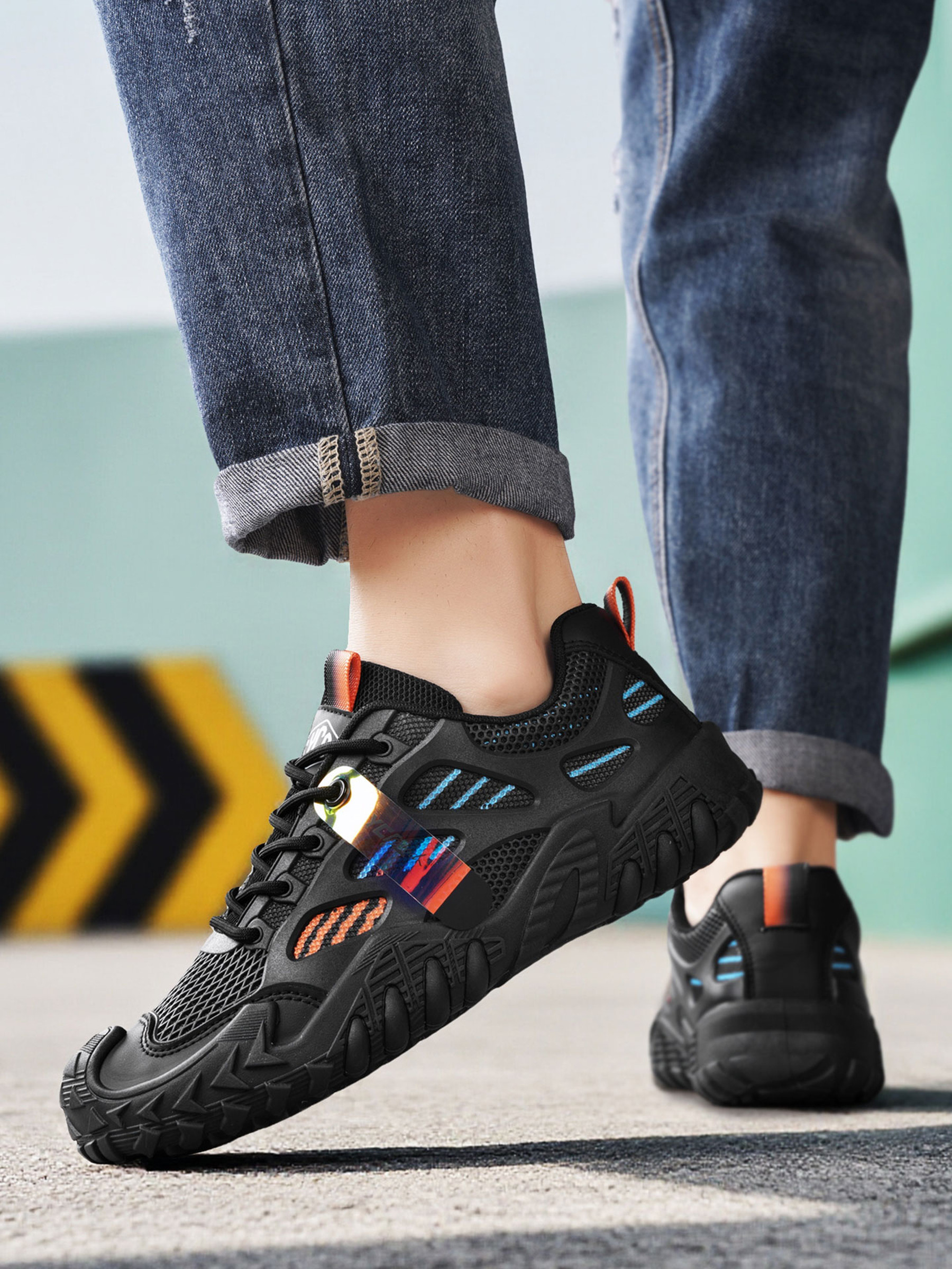 Men Mesh Lace-Up Casual Sneakers