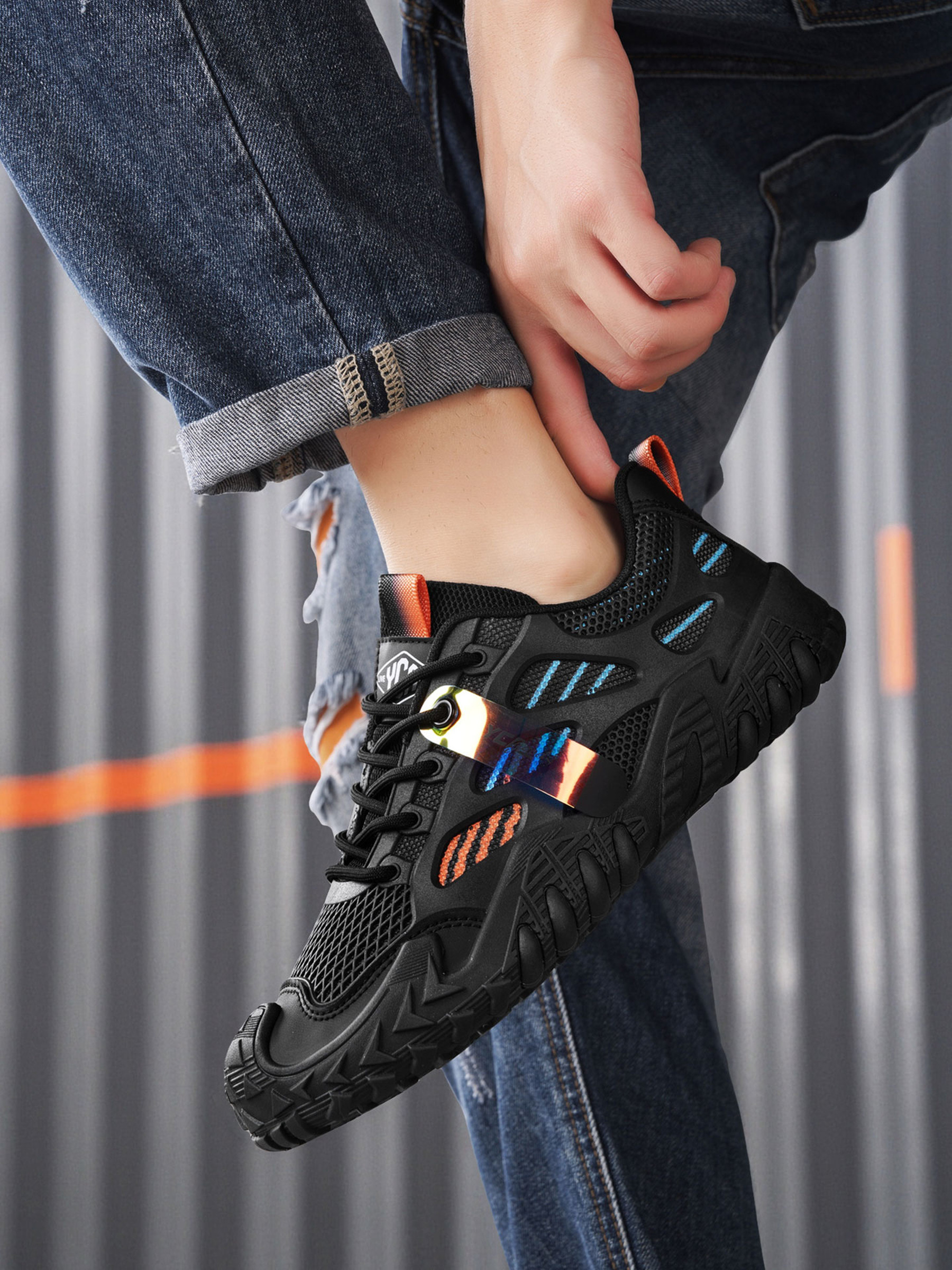 Men Mesh Lace-Up Casual Sneakers