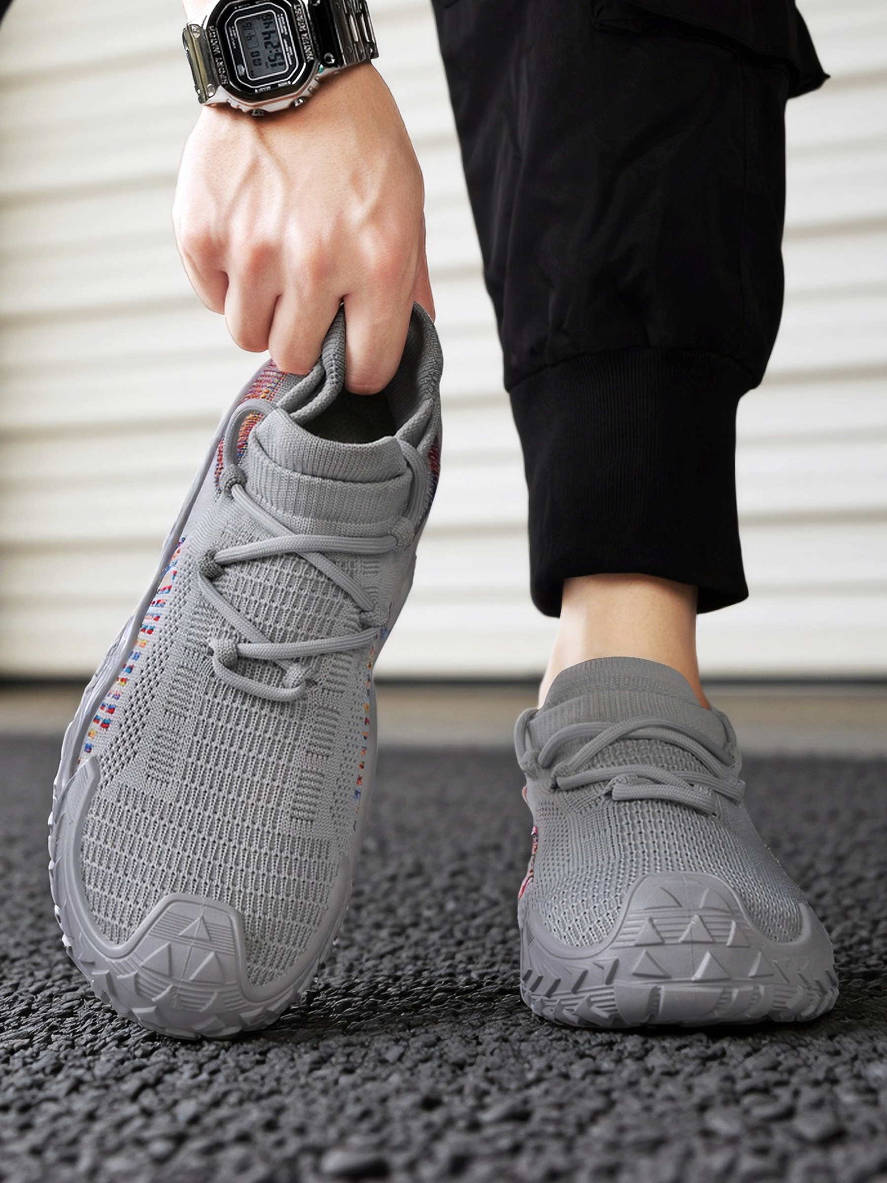 Men Flyknit Lace-Up Sneakers