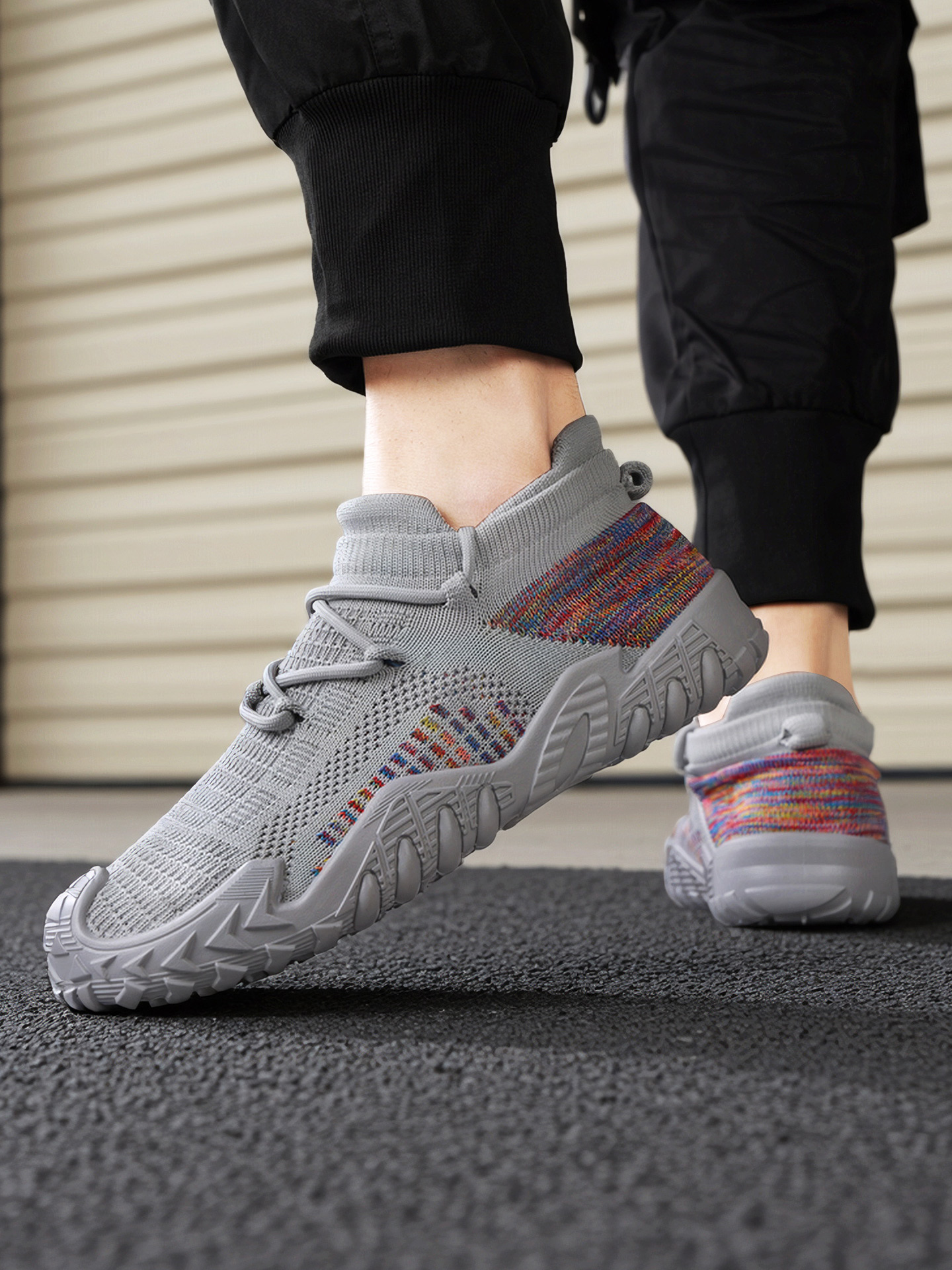 Men Flyknit Lace-Up Sneakers