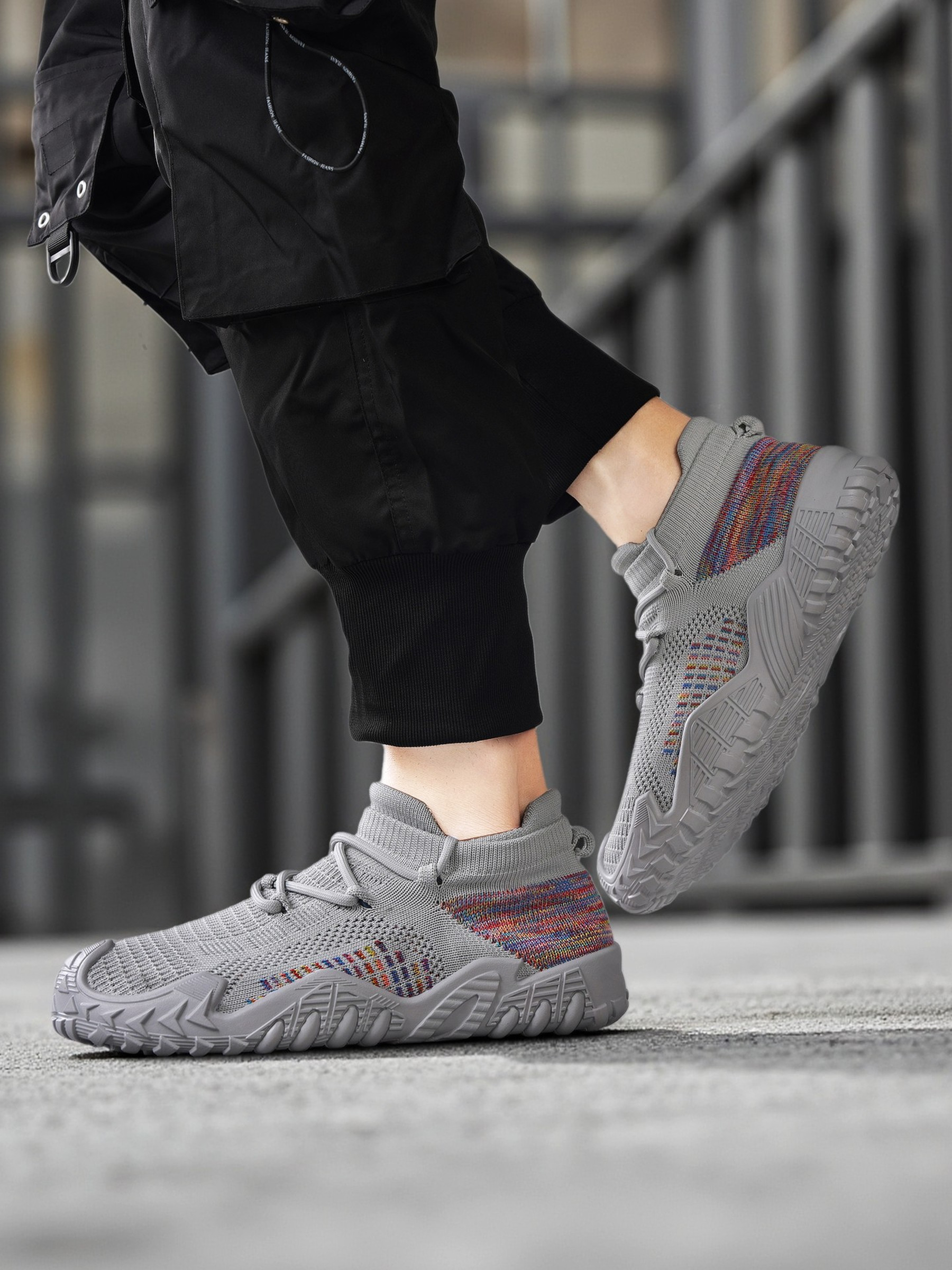 Men Flyknit Lace-Up Sneakers