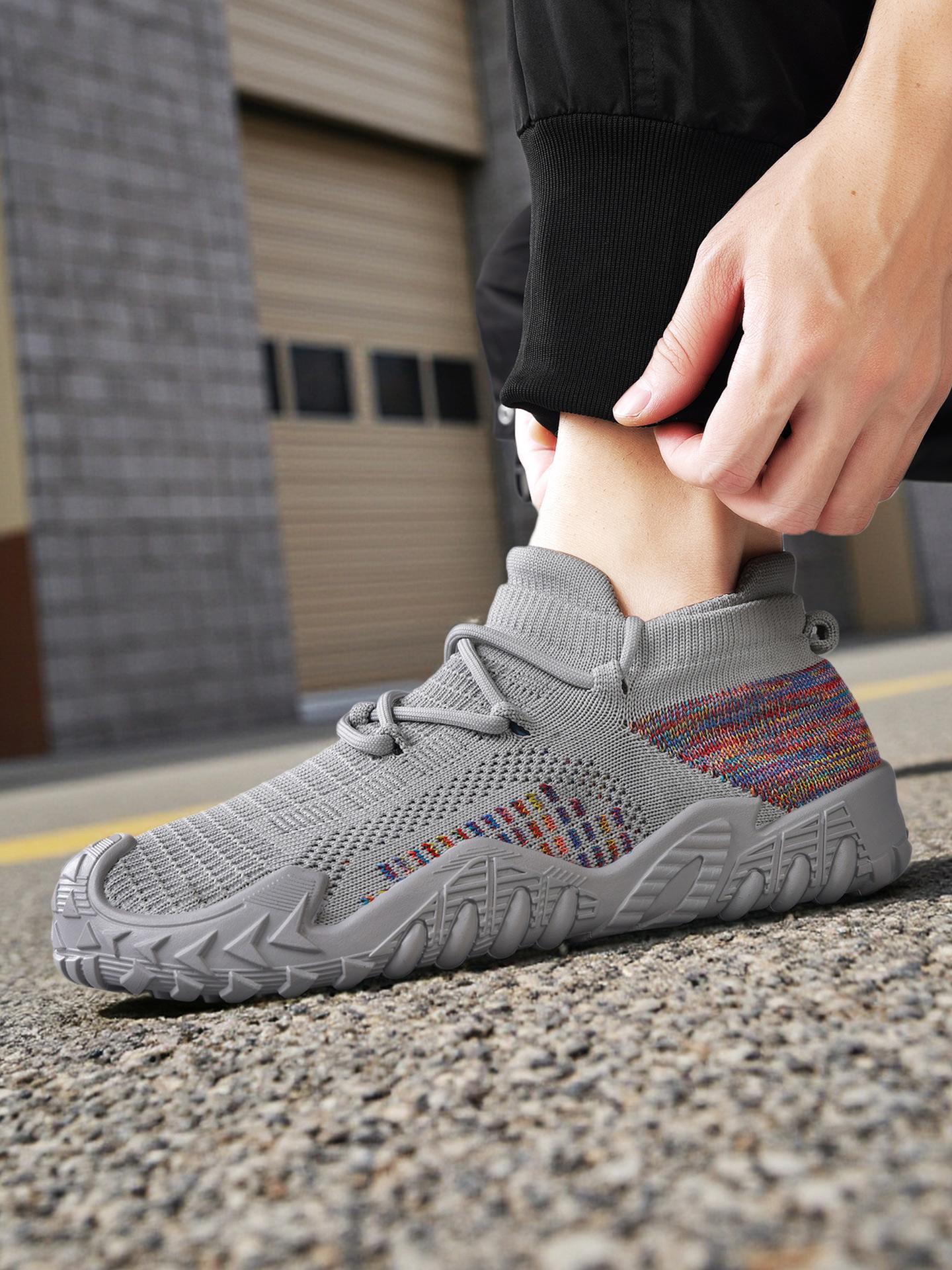 Men Flyknit Lace-Up Sneakers