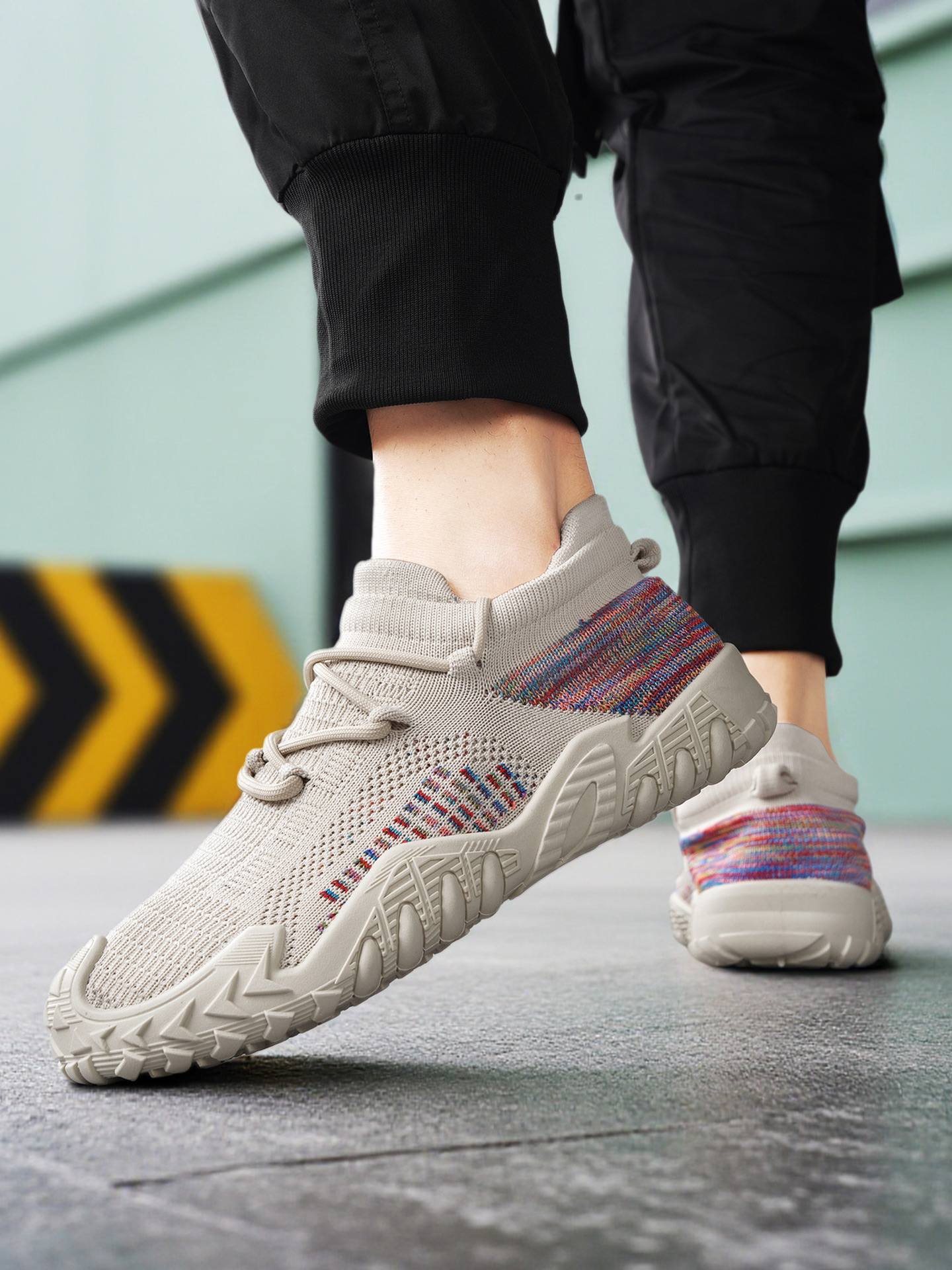 Men Flyknit Lace-Up Sneakers