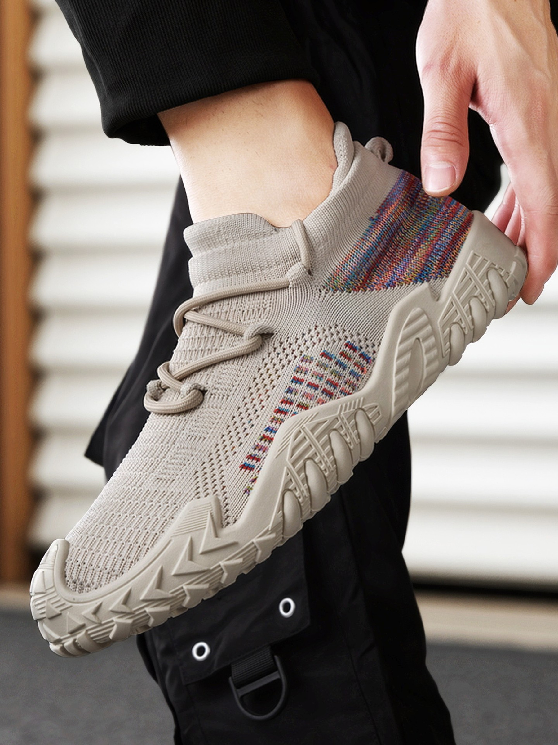 Men Flyknit Lace-Up Sneakers