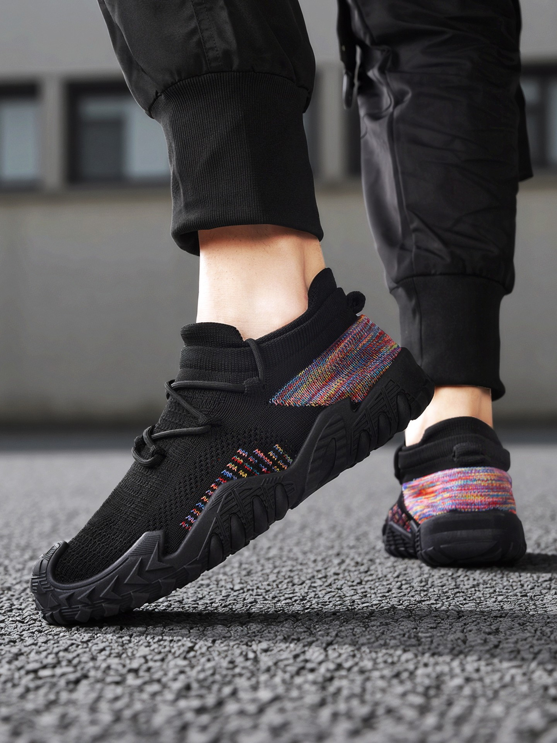 Men Flyknit Lace-Up Sneakers