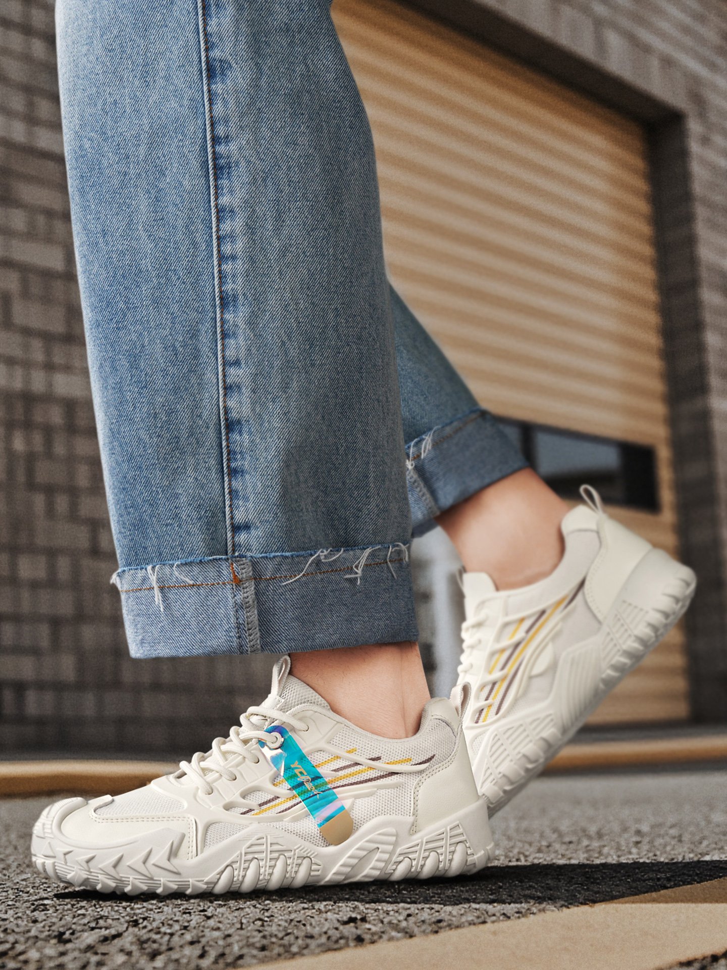 Men Mesh Lace-Up Casual Sneakers