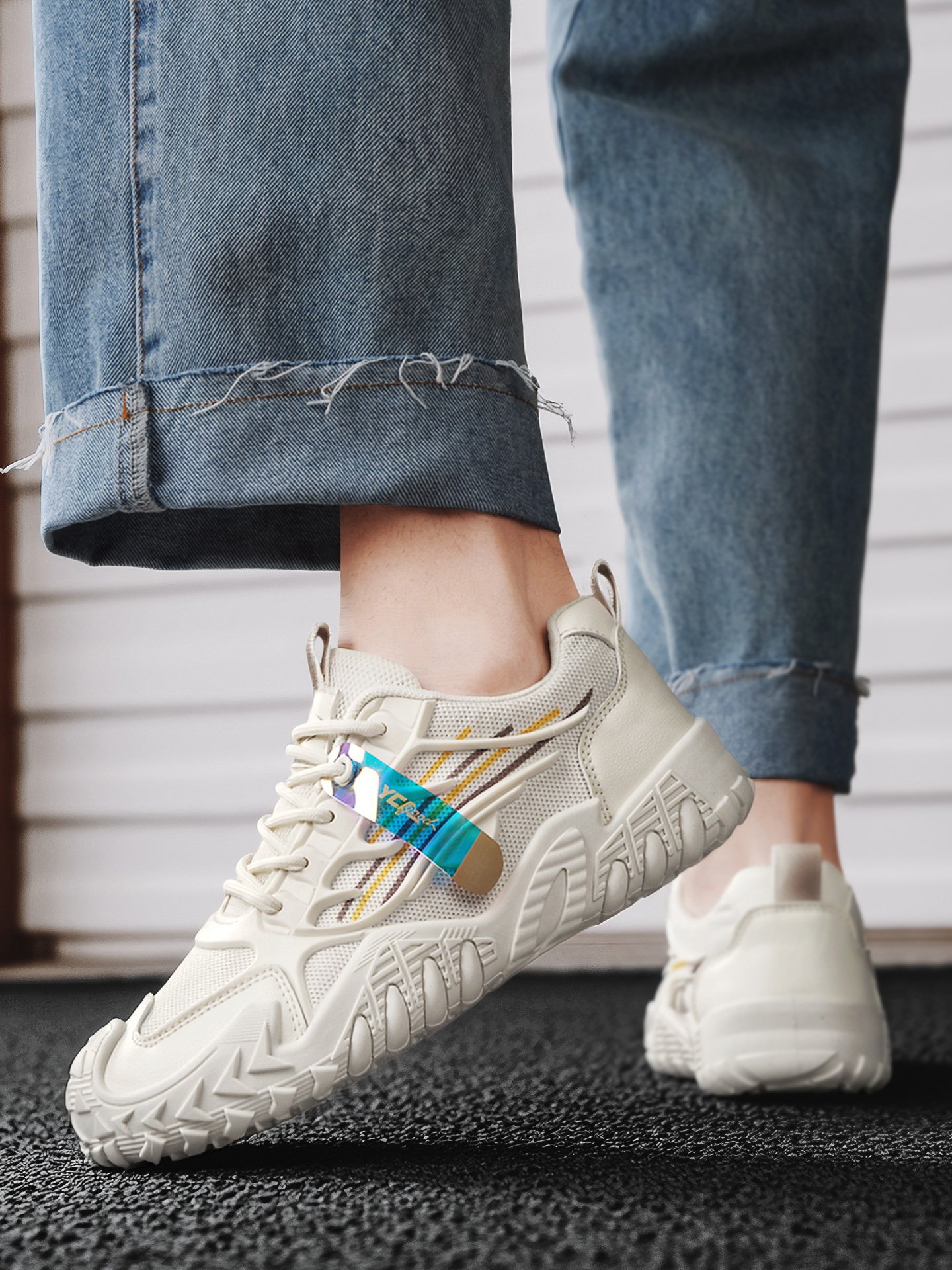 Men Mesh Lace-Up Casual Sneakers