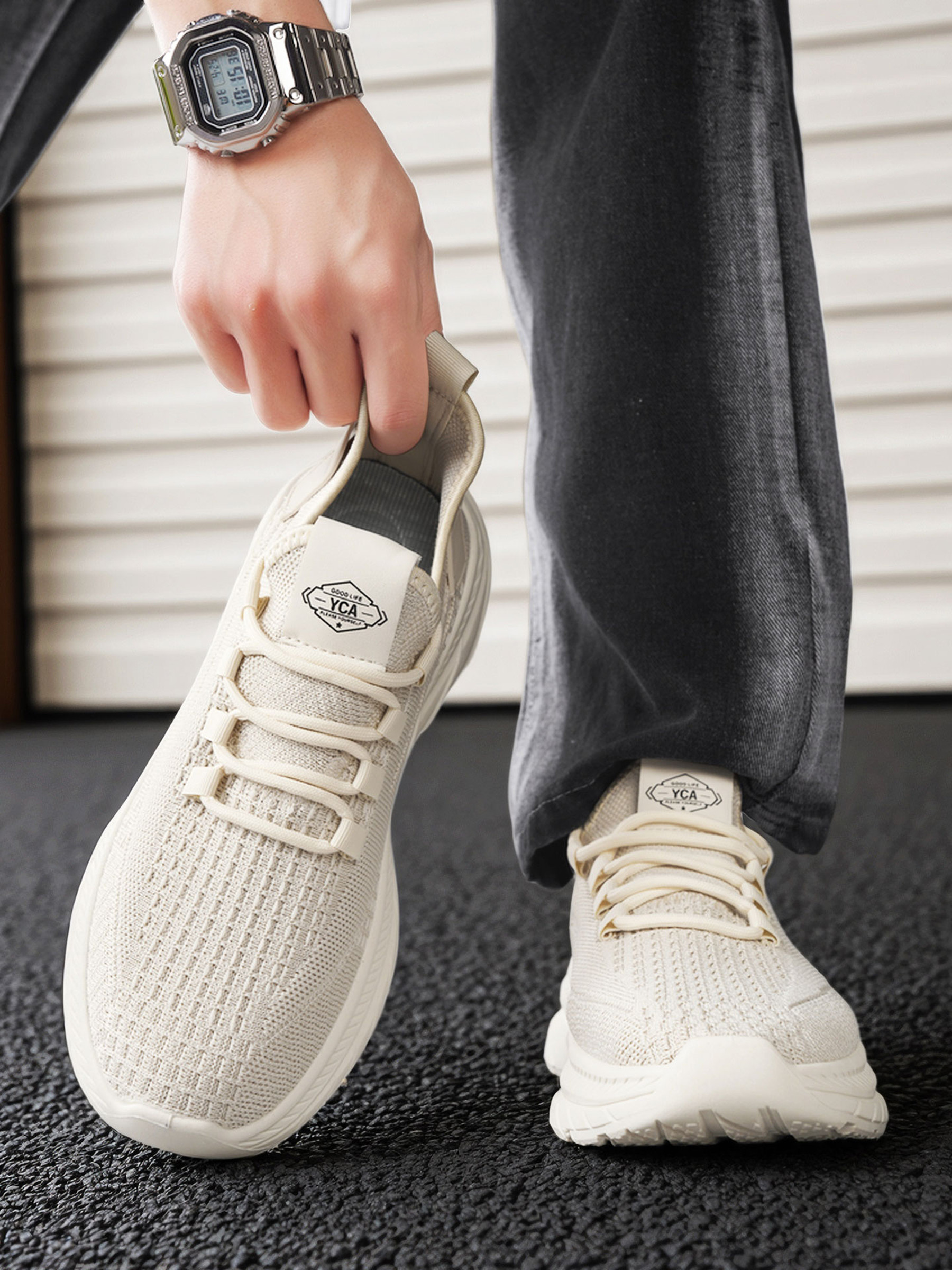 Men Flyknit Lace-Up Sneakers