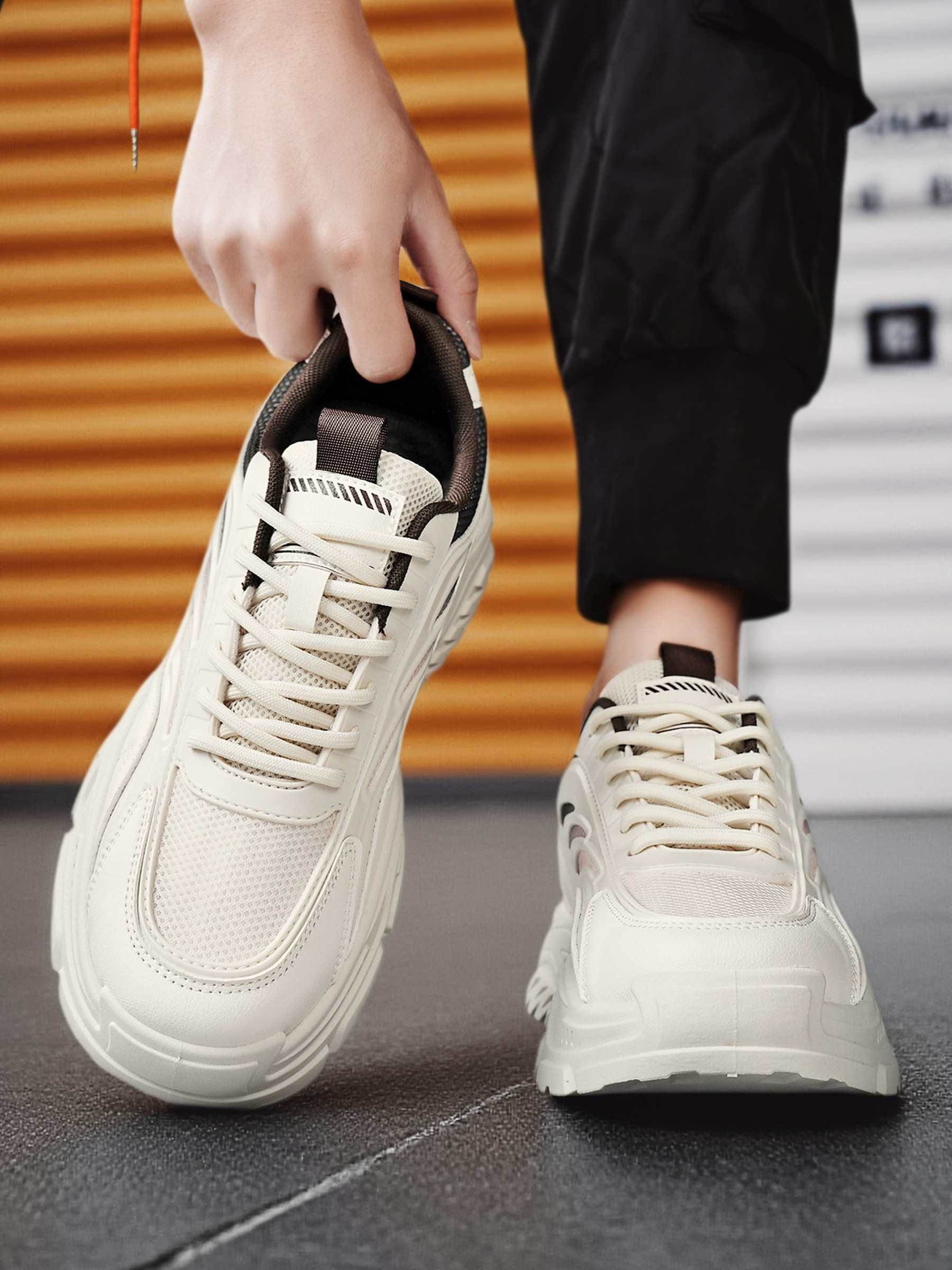 Men Mesh Lace-Up Sports Sneakers