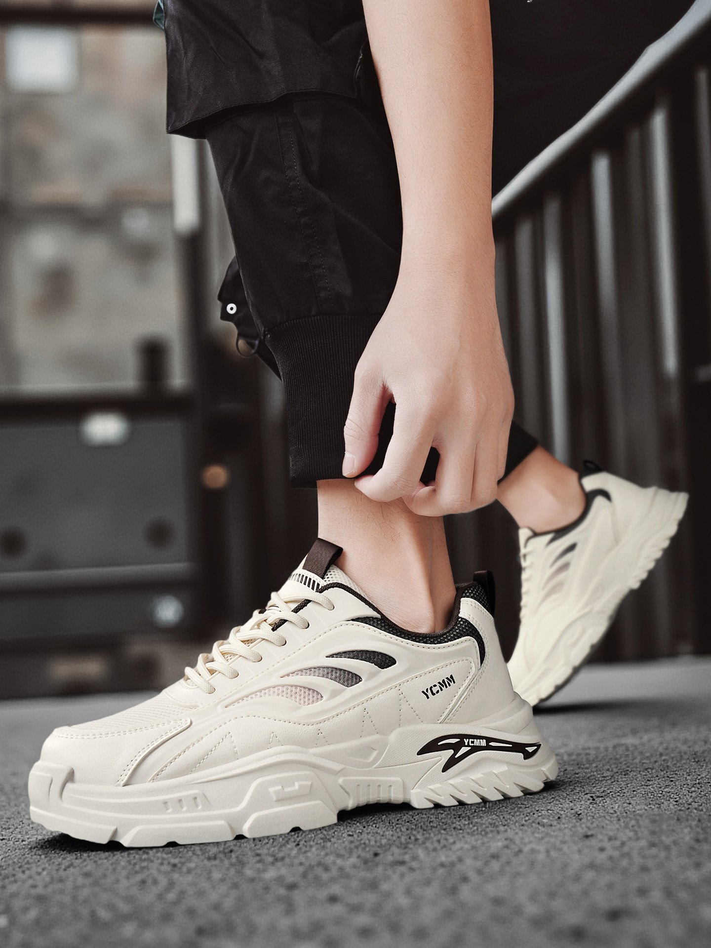 Men Mesh Lace-Up Sports Sneakers