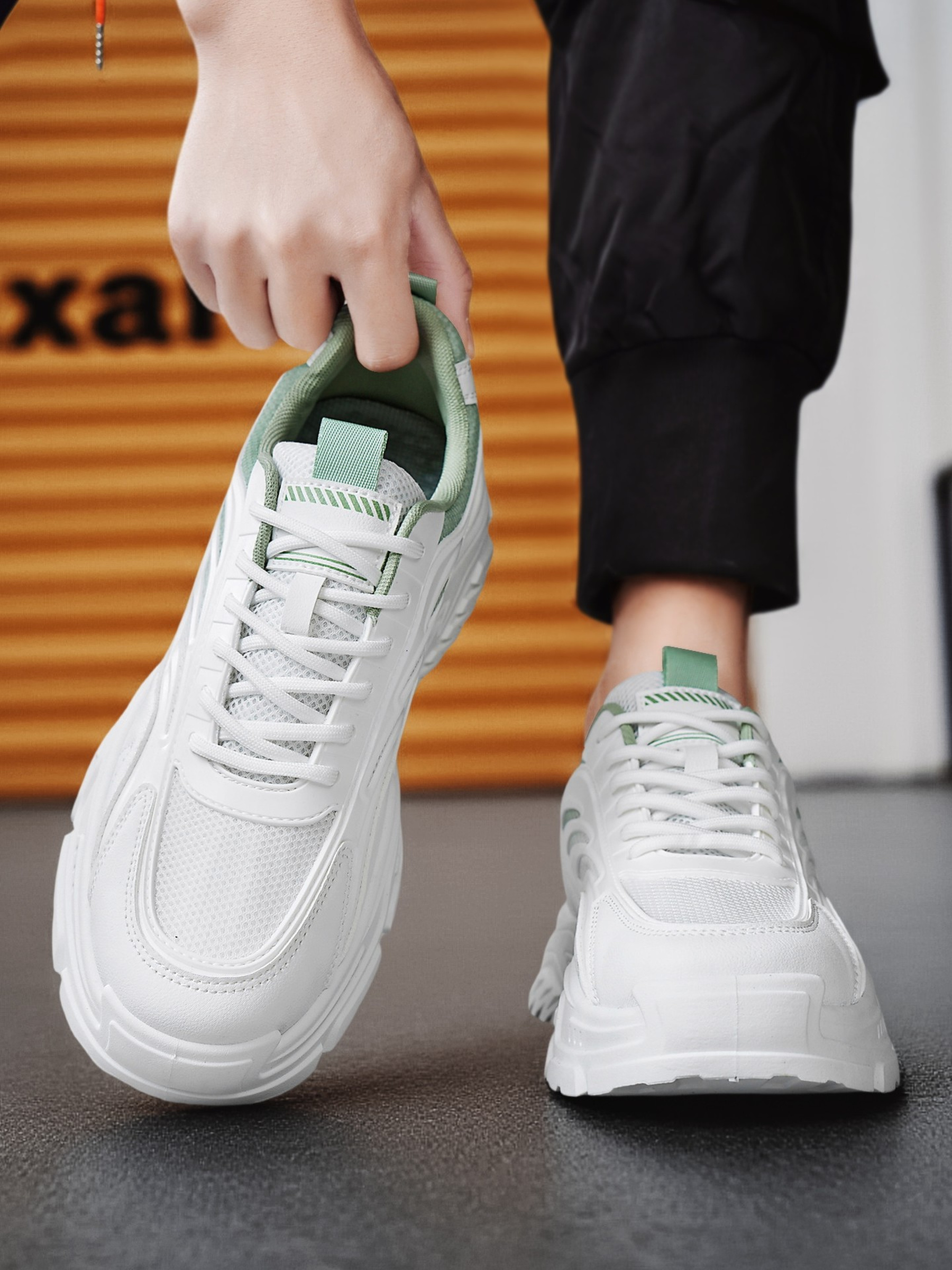 Men Mesh Lace-Up Sports Sneakers