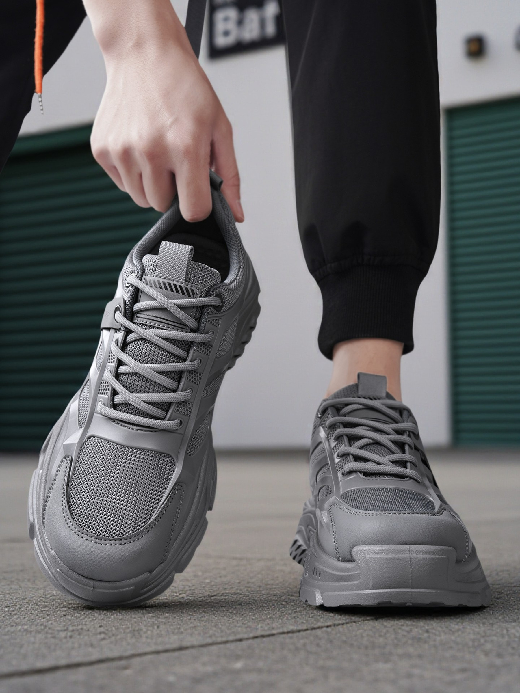 Men Mesh Lace-Up Sports Sneakers
