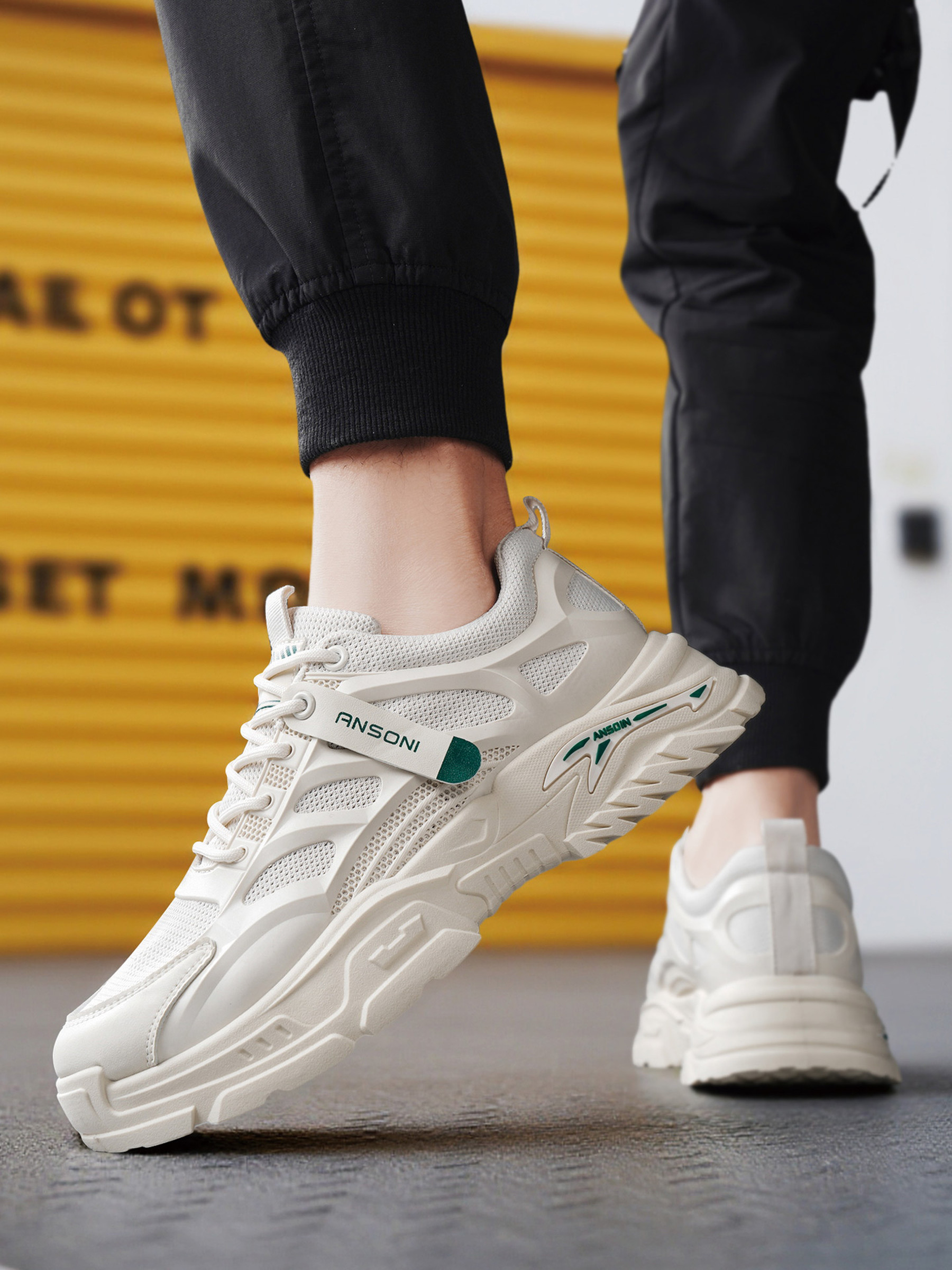 Men Mesh Lace-Up Sports Sneakers