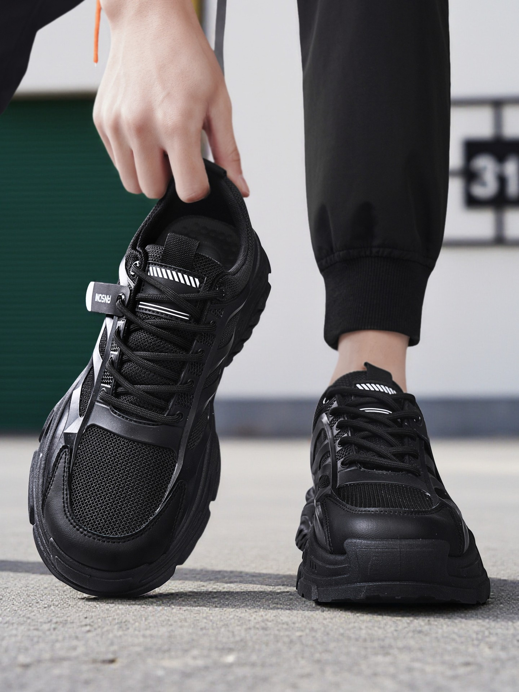 Men Mesh Lace-Up Sports Sneakers