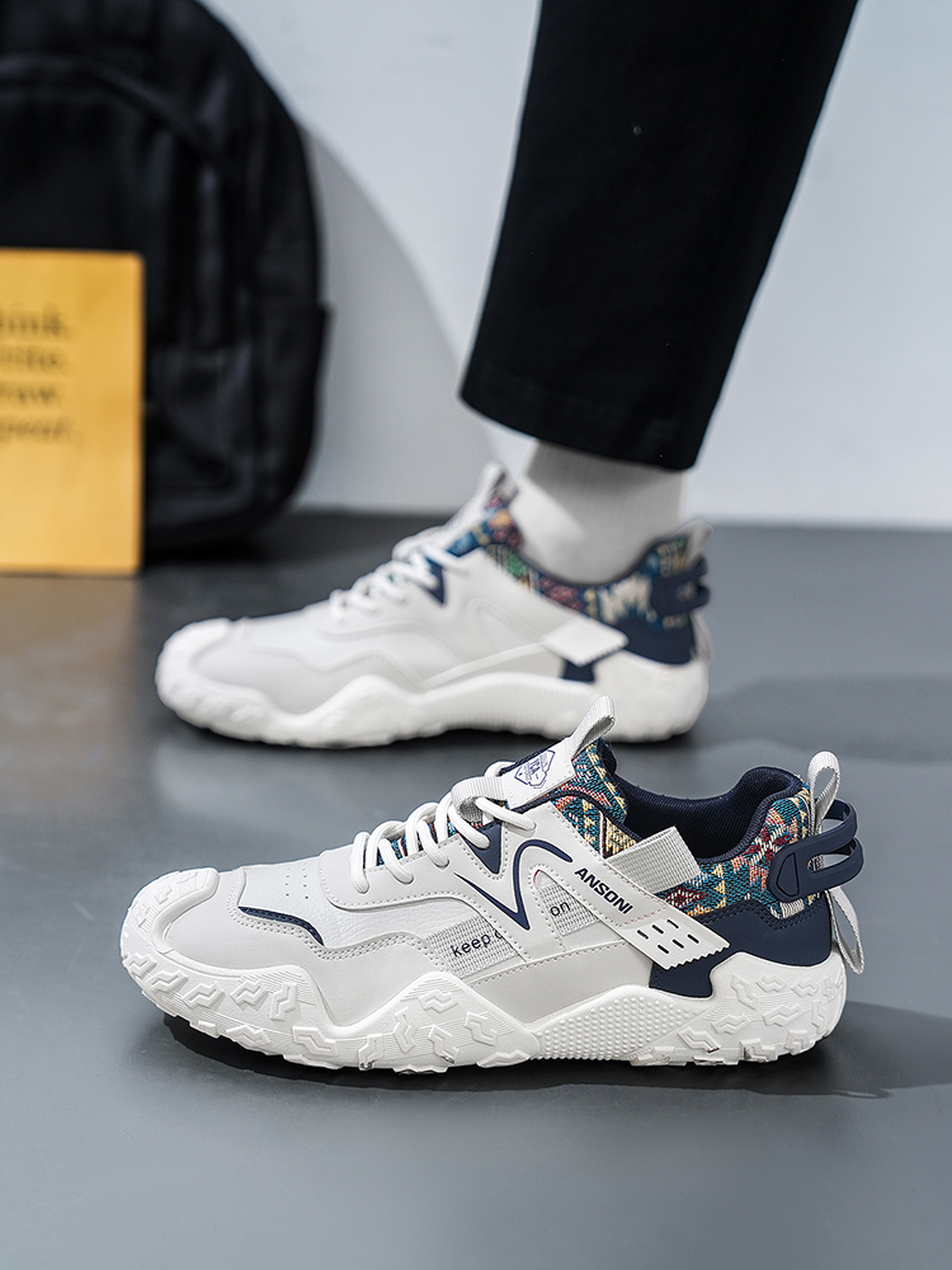 Men Lace-Up Casual Sports Sneakers