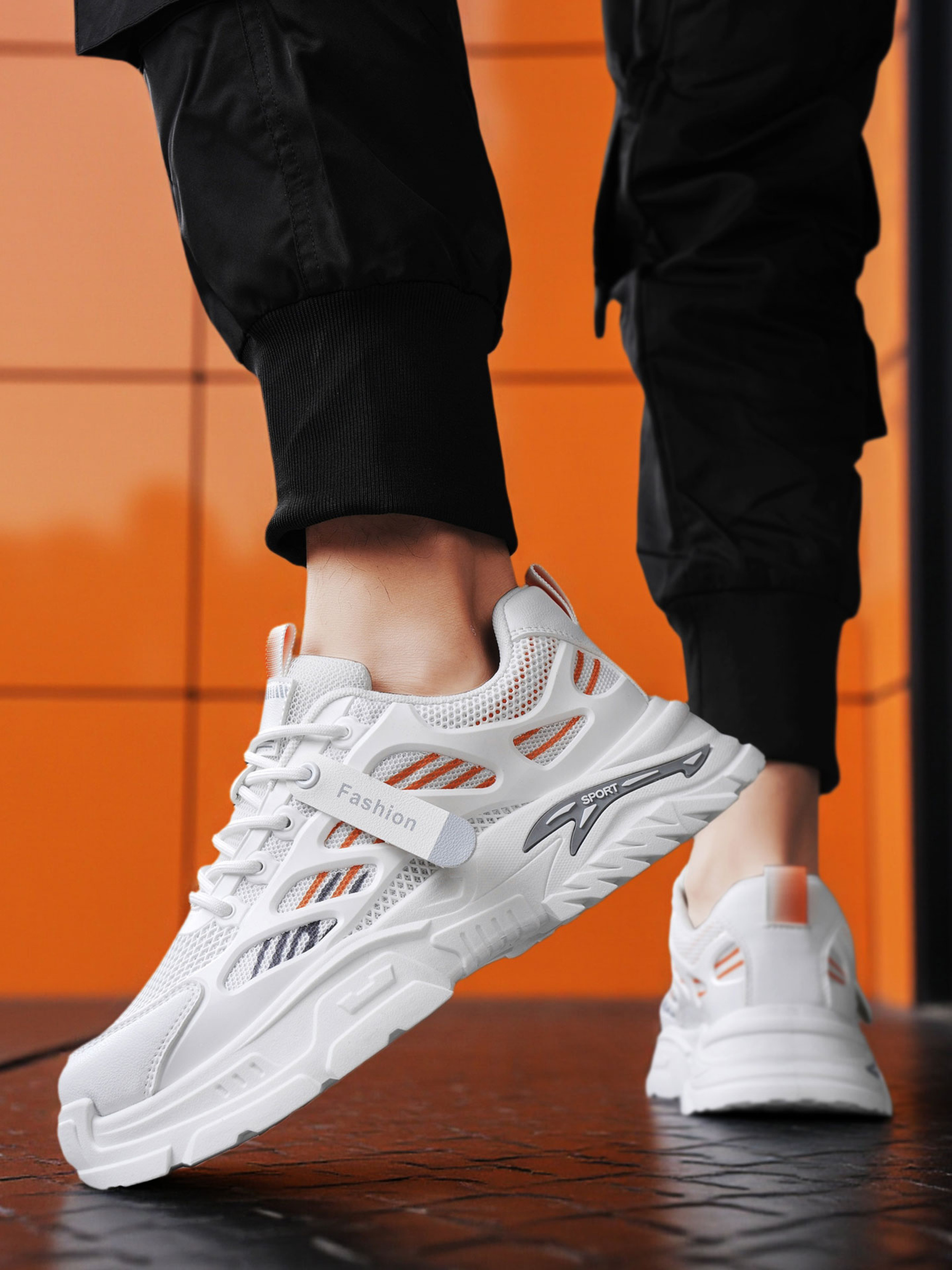 Men Mesh Lace-Up Sports Sneakers