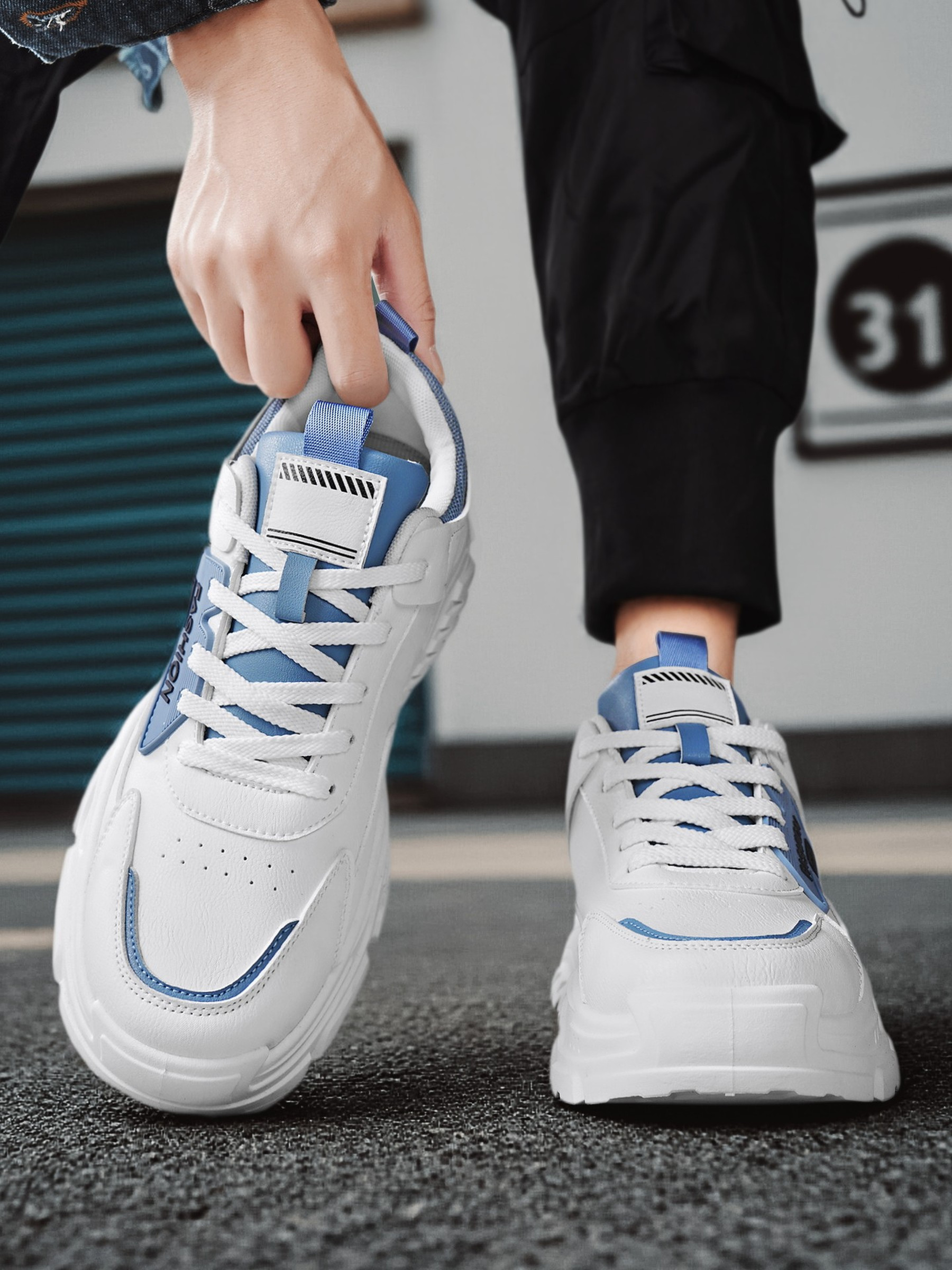 Men PU Lace-Up Sports Sneakers