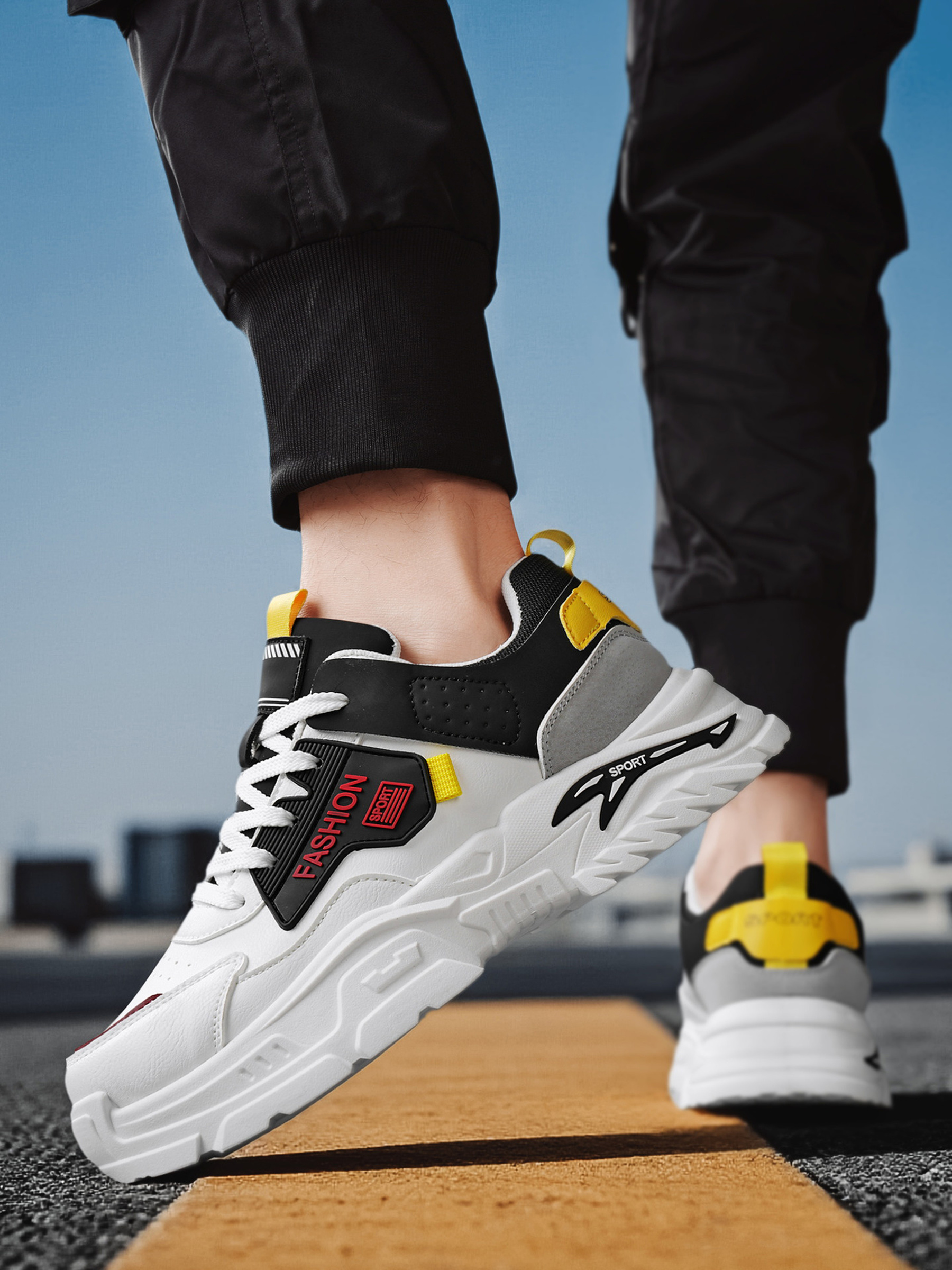Men PU Lace-Up Sports Sneakers