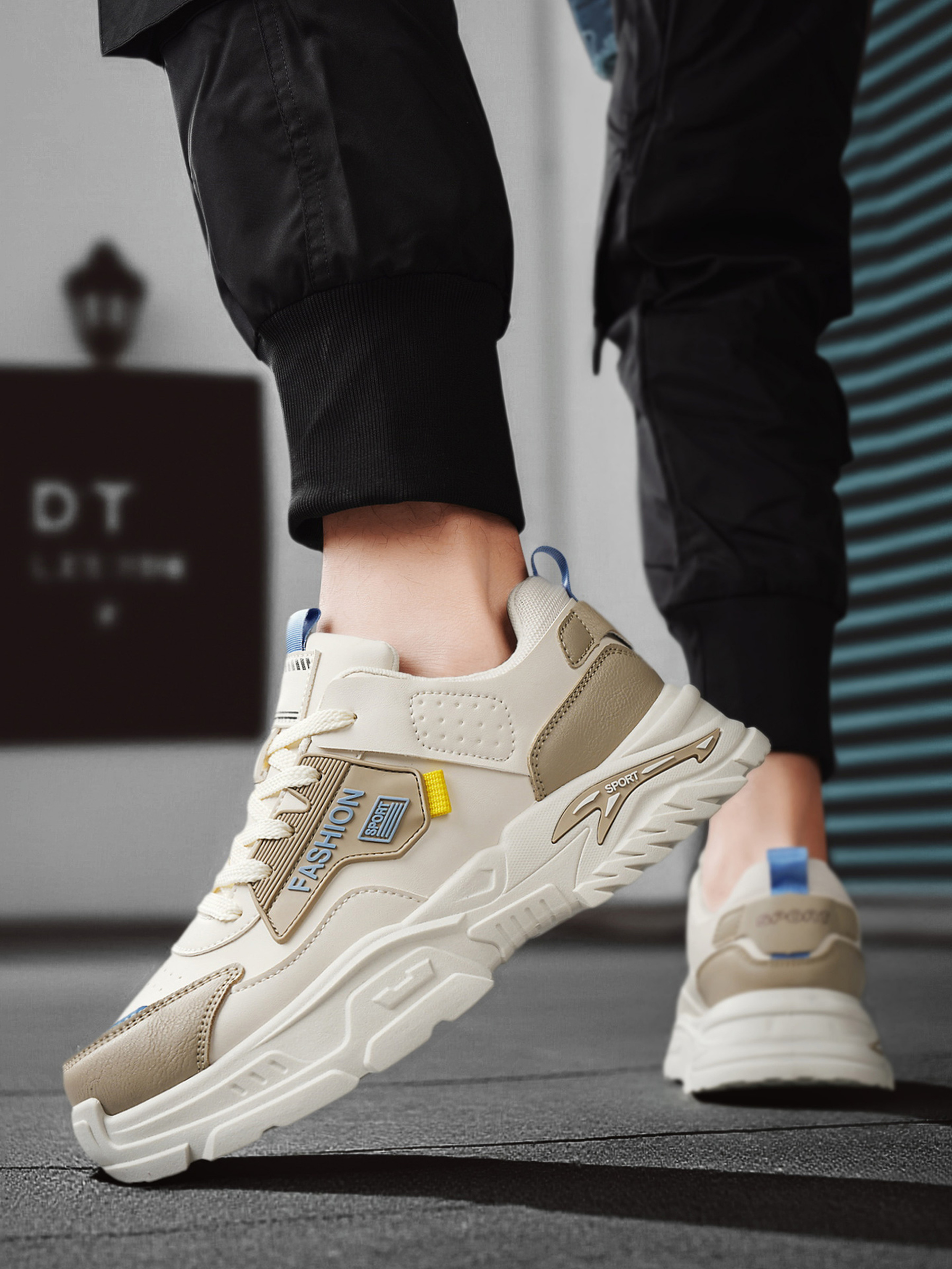 Men PU Lace-Up Sports Sneakers
