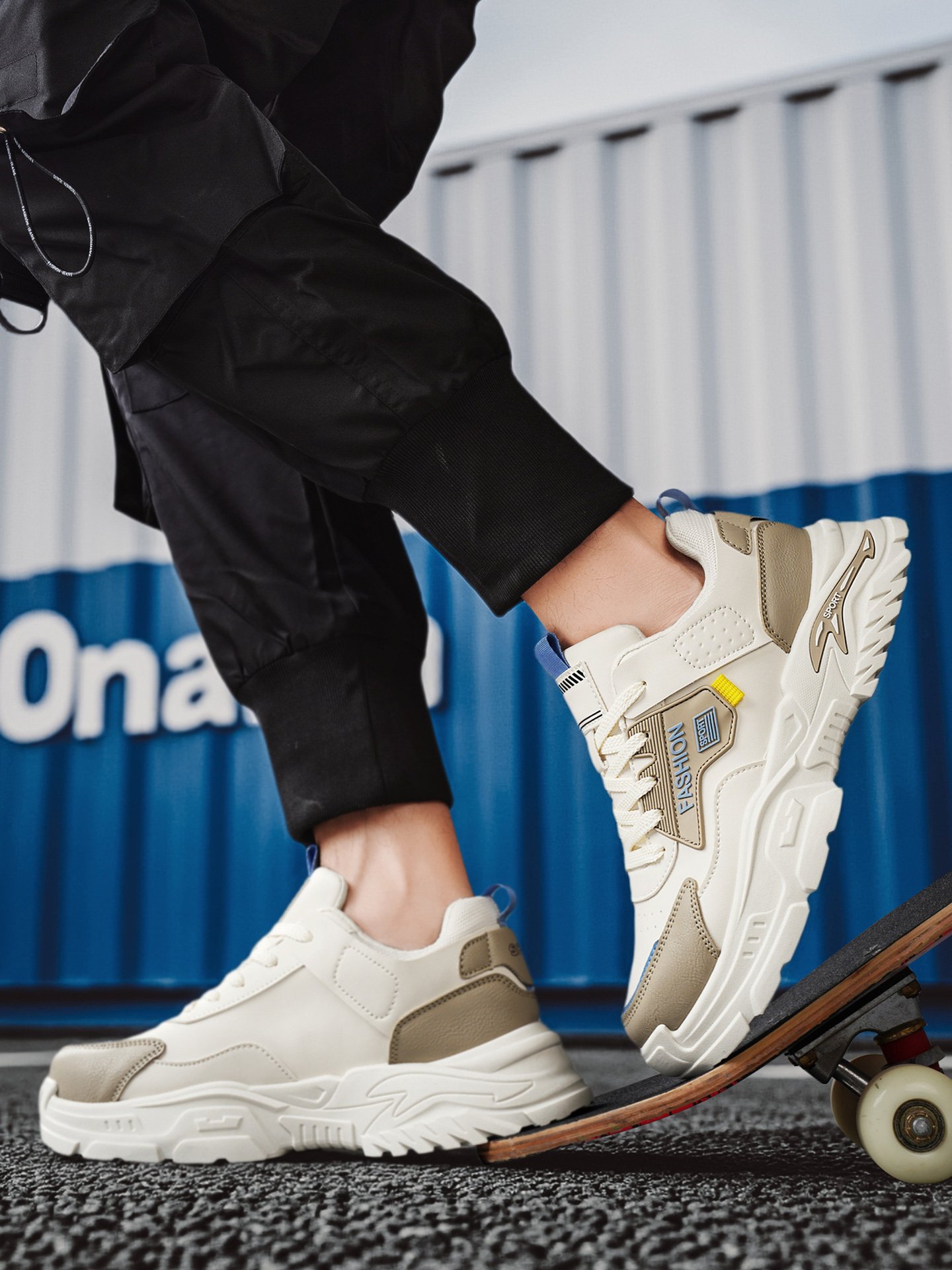 Men PU Lace-Up Sports Sneakers