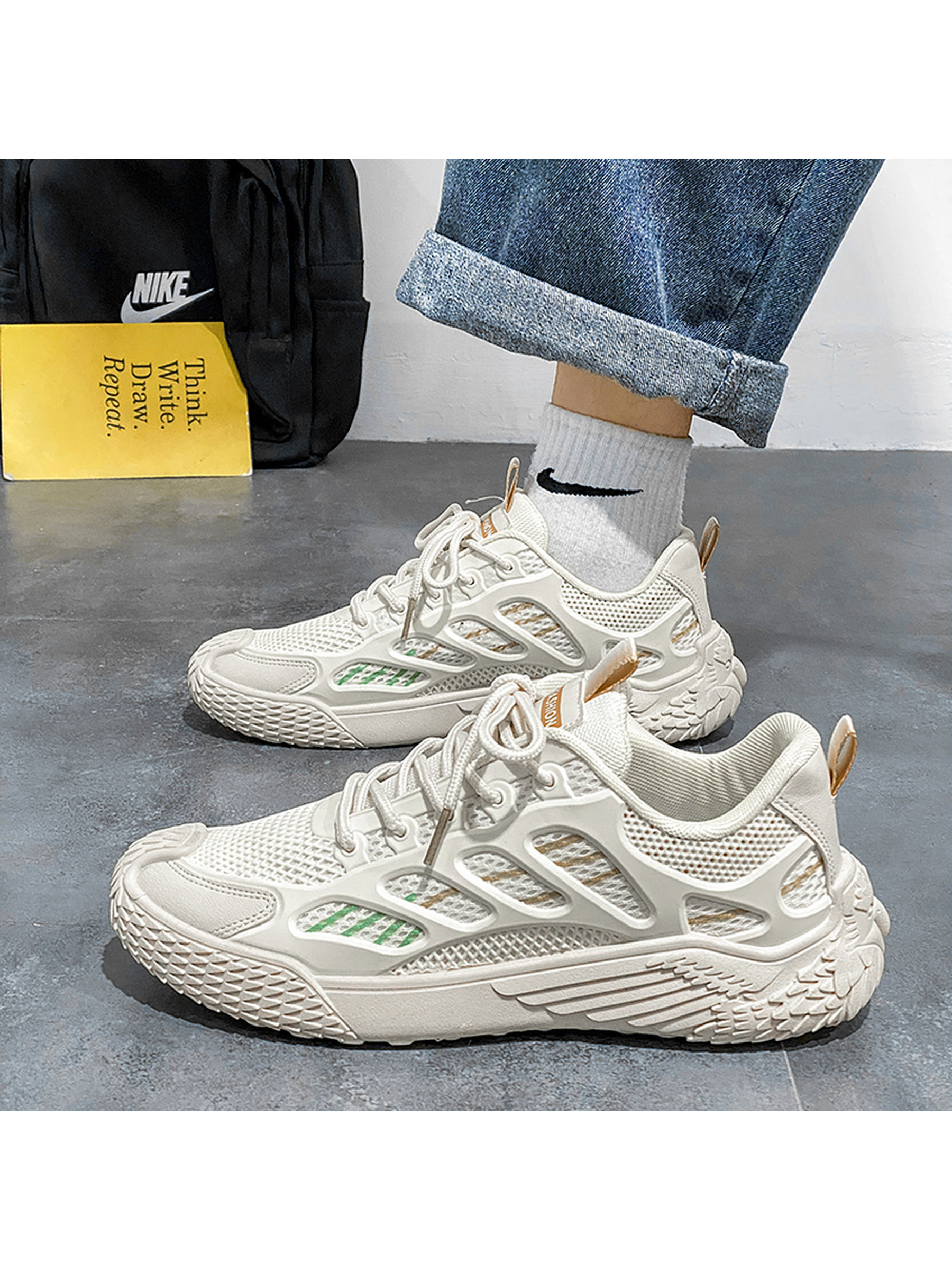 Men Mesh Lace-Up Sports Sneakers