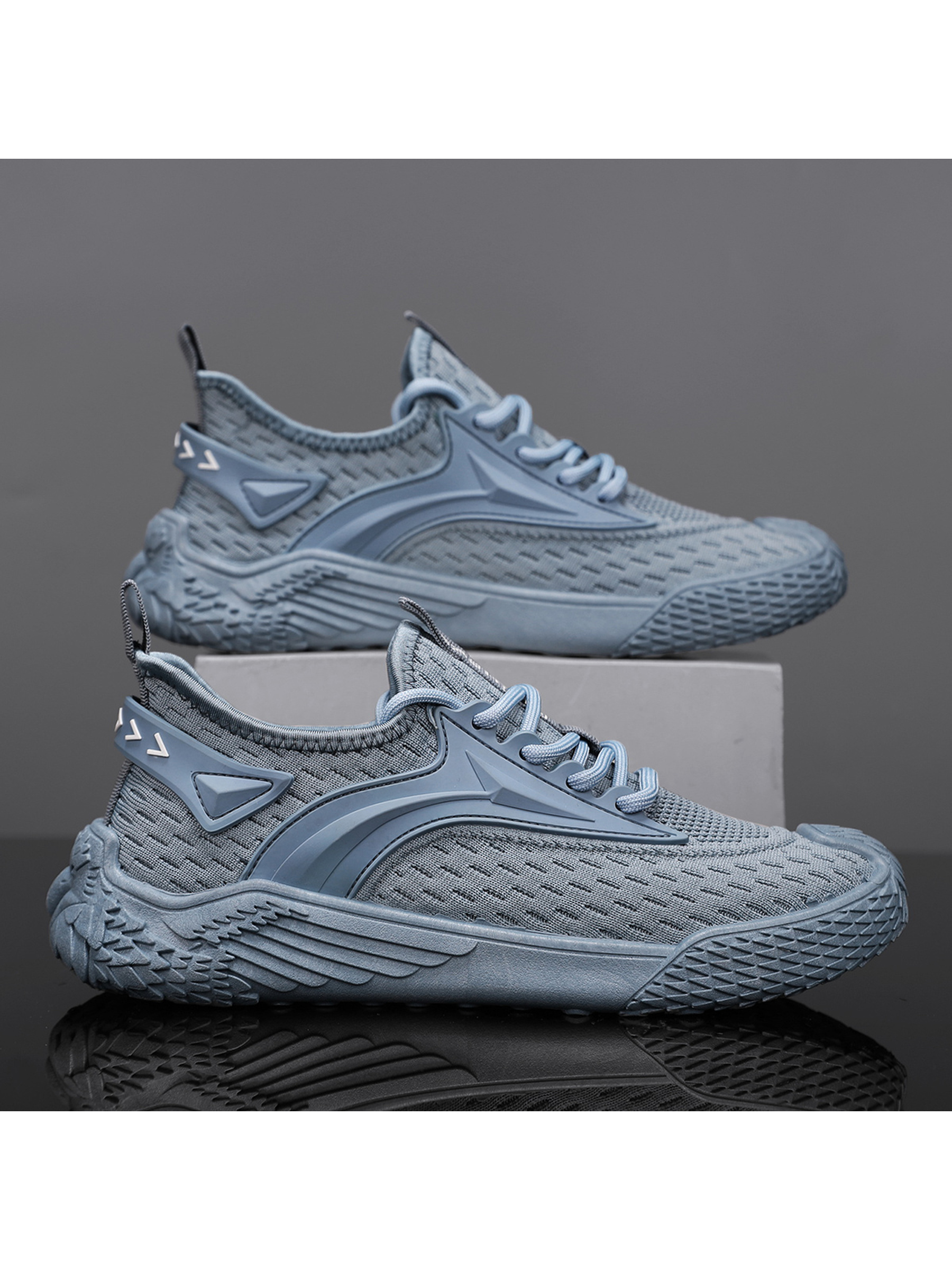 Men Flyknit Lace-Up Sports Sneakers
