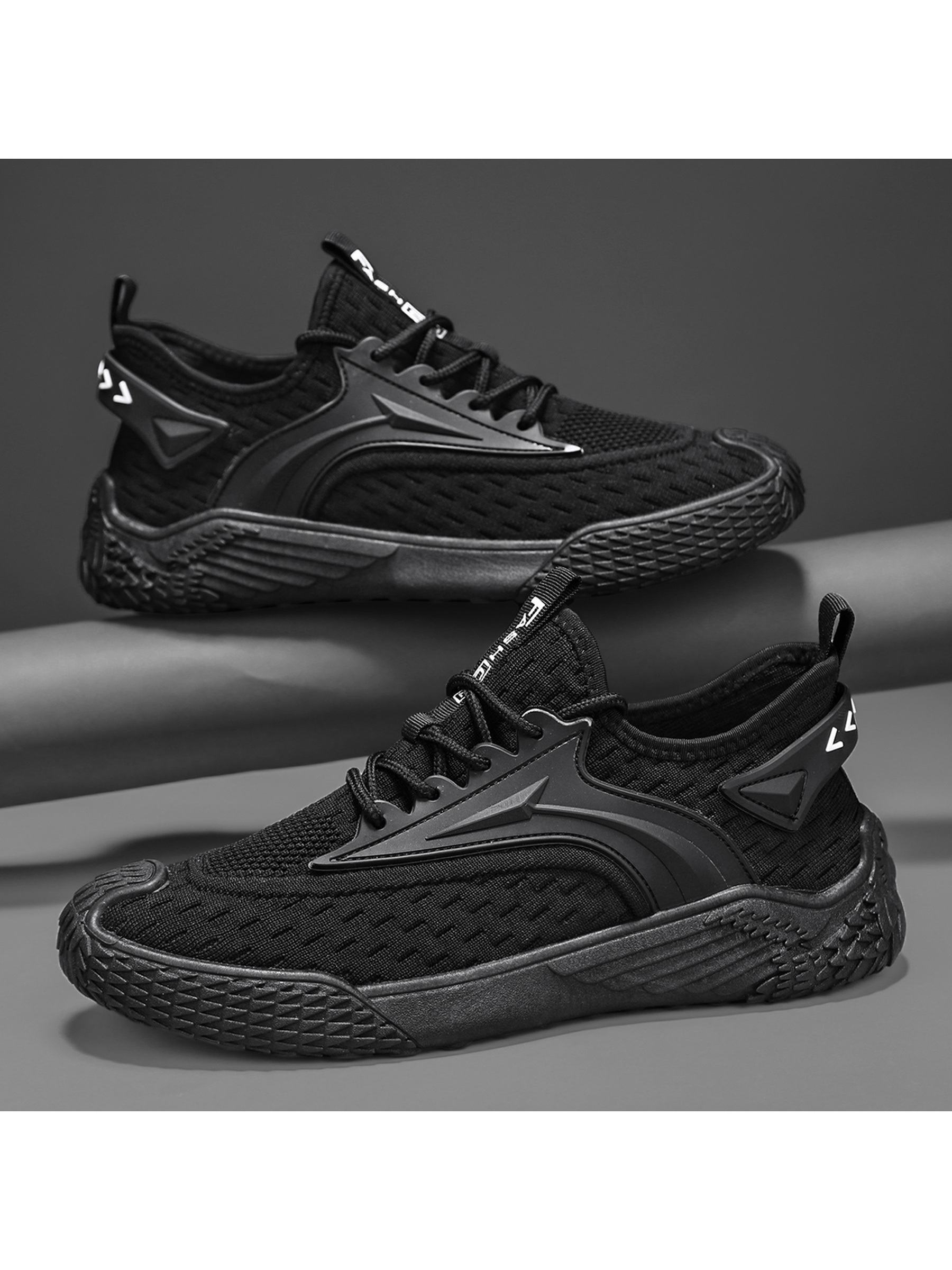 Men Flyknit Lace-Up Sports Sneakers