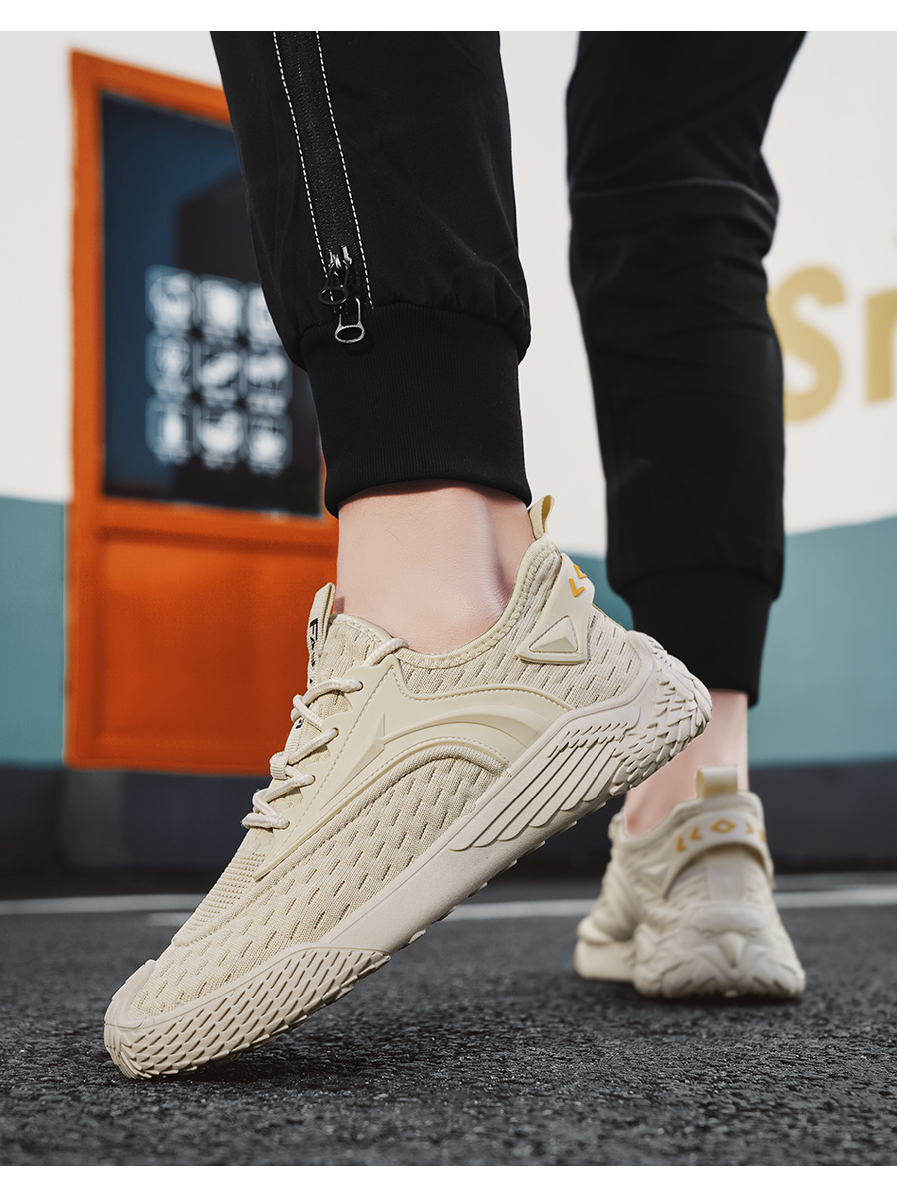 Men Flyknit Lace-Up Sports Sneakers