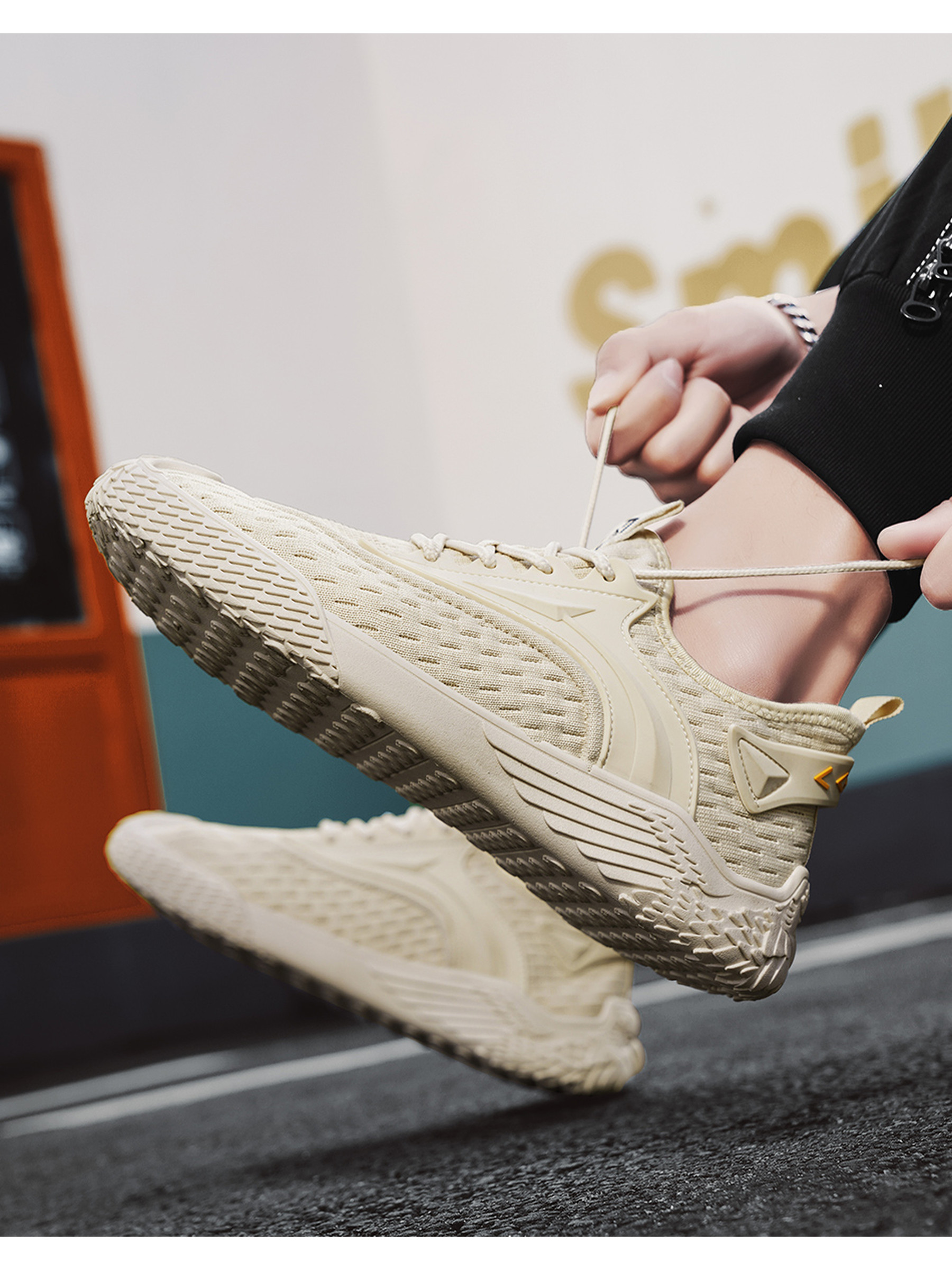 Men Flyknit Lace-Up Sports Sneakers
