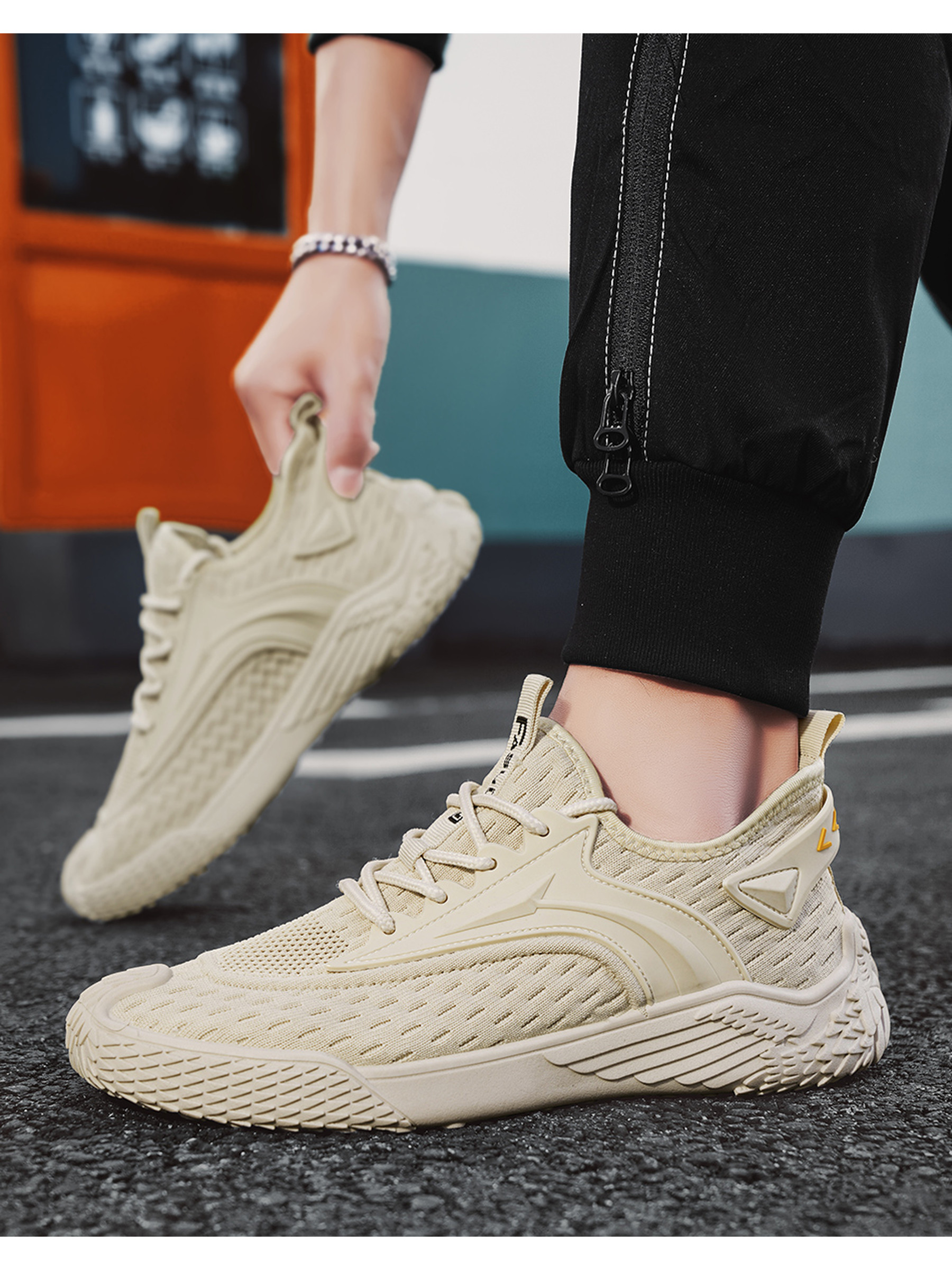 Men Flyknit Lace-Up Sports Sneakers