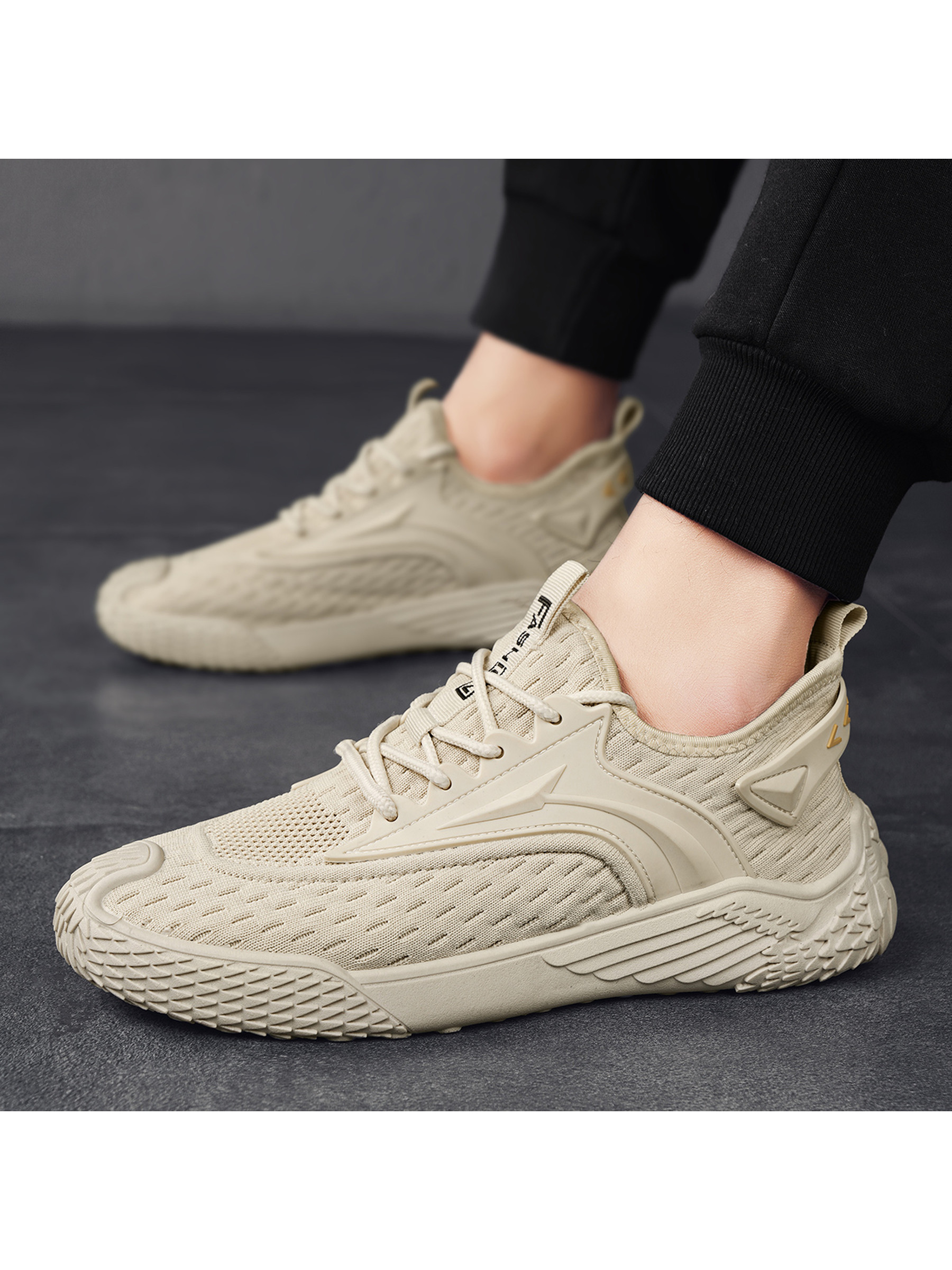 Men Flyknit Lace-Up Sports Sneakers